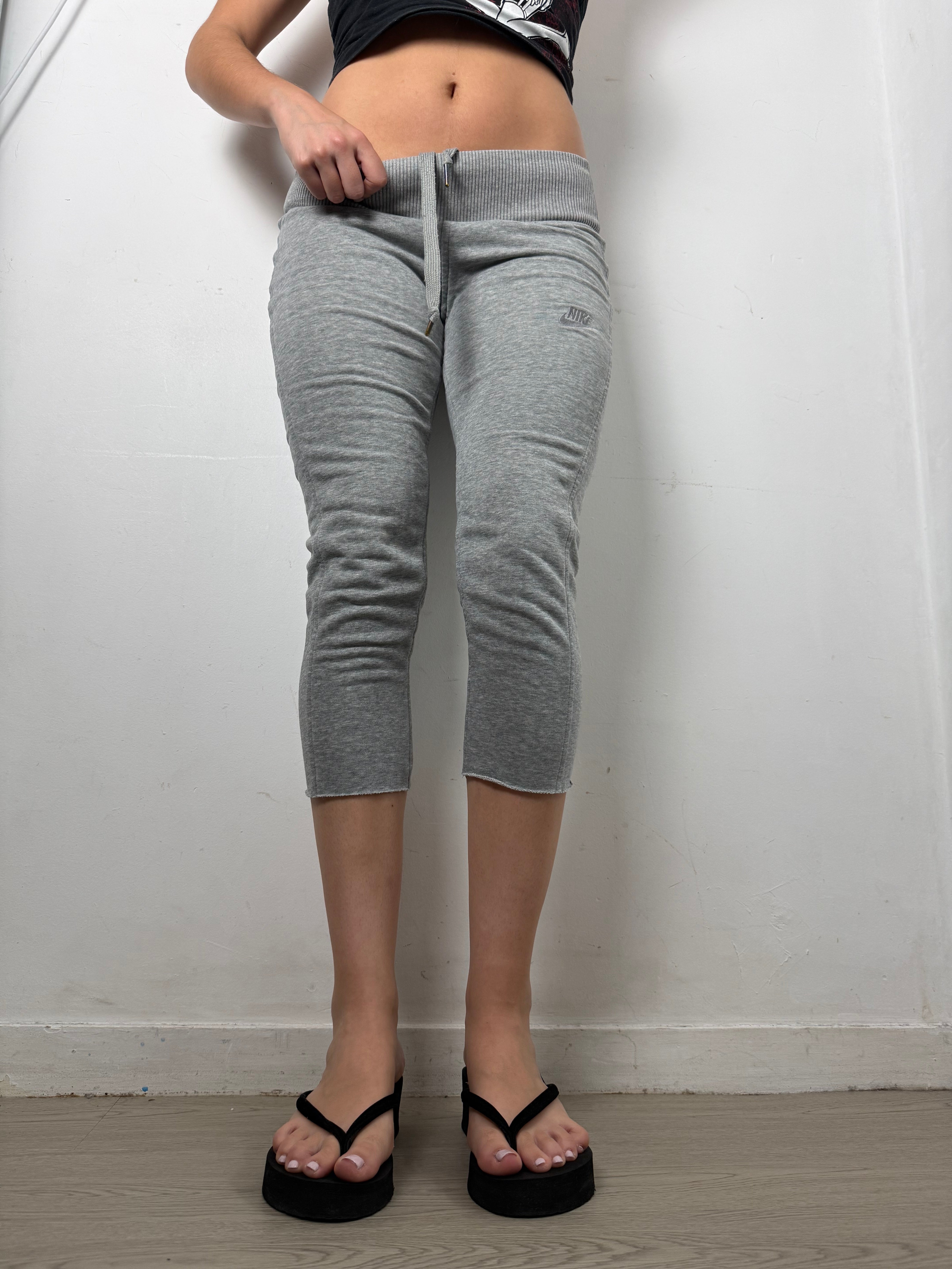 Grey activewear cotton capri pants (XS)