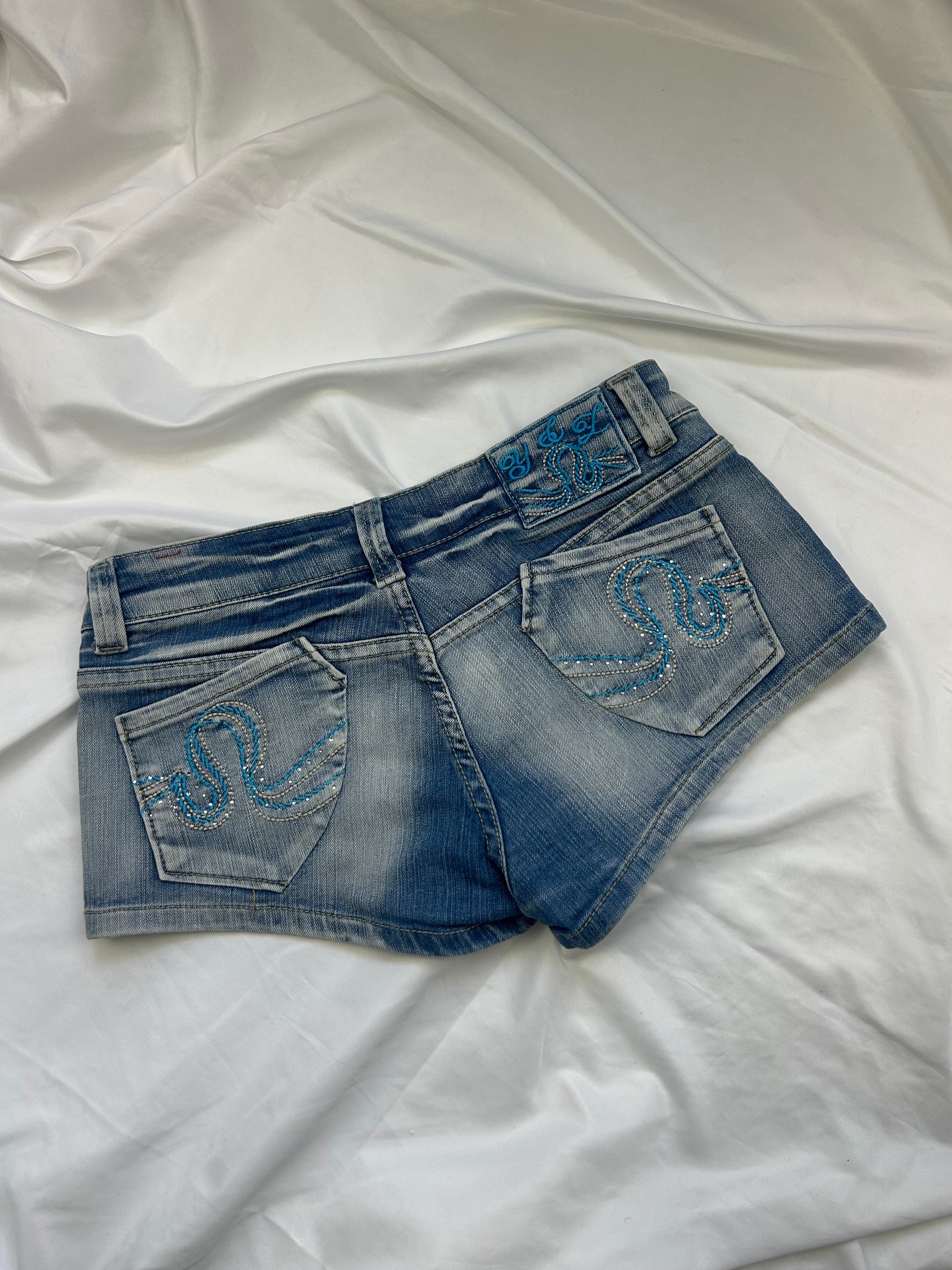 Blue denim low rise mini short (S)