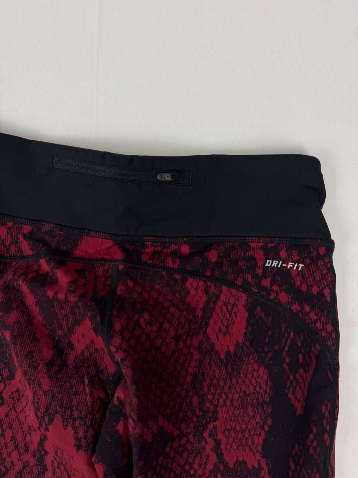 Pantalon droit taille basse en jean noir (XS)