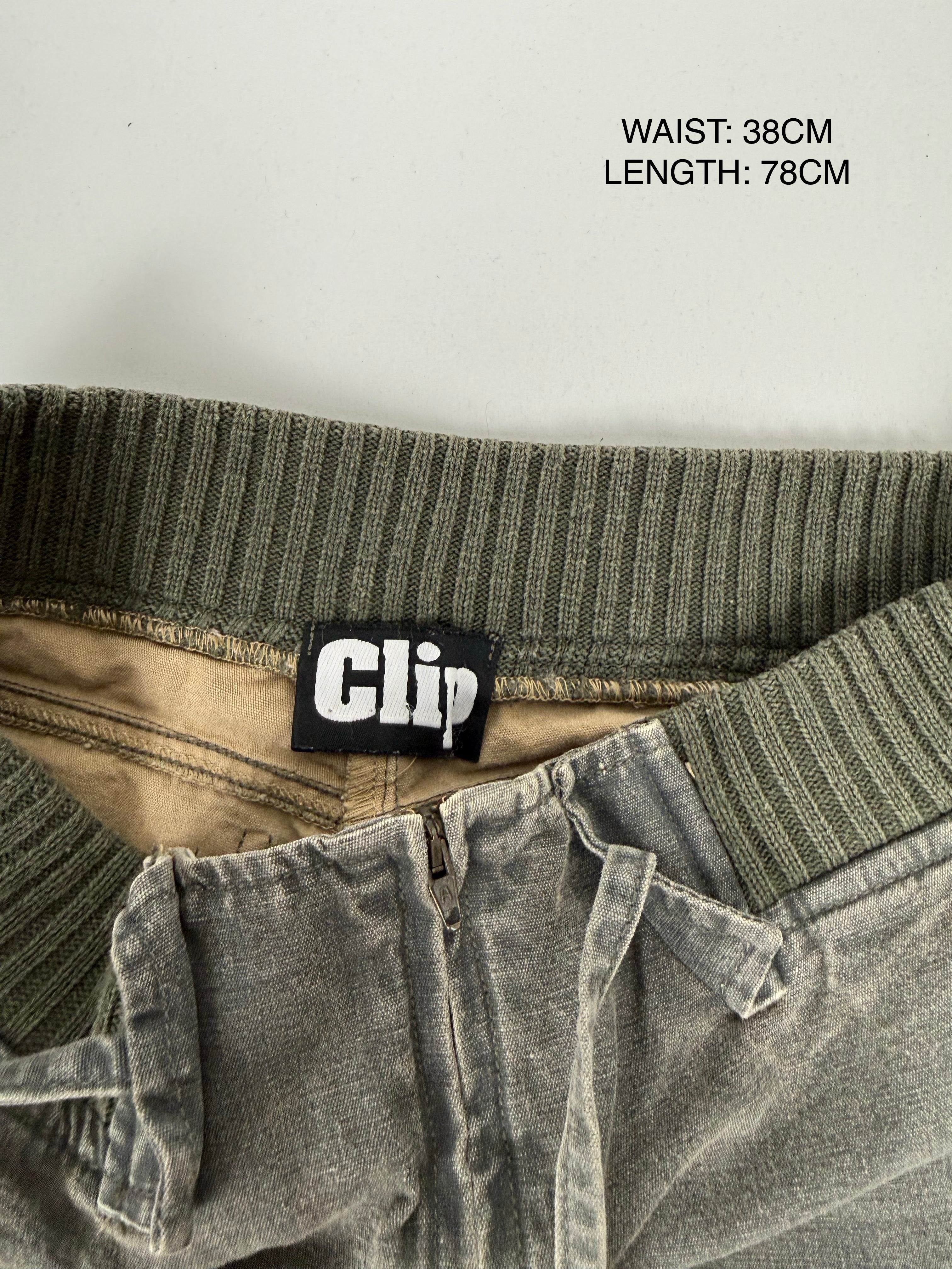 Khaki denim low rise capri pants (M)