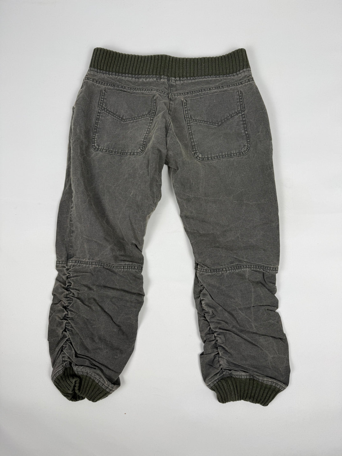 Khaki denim low rise capri pants (M)