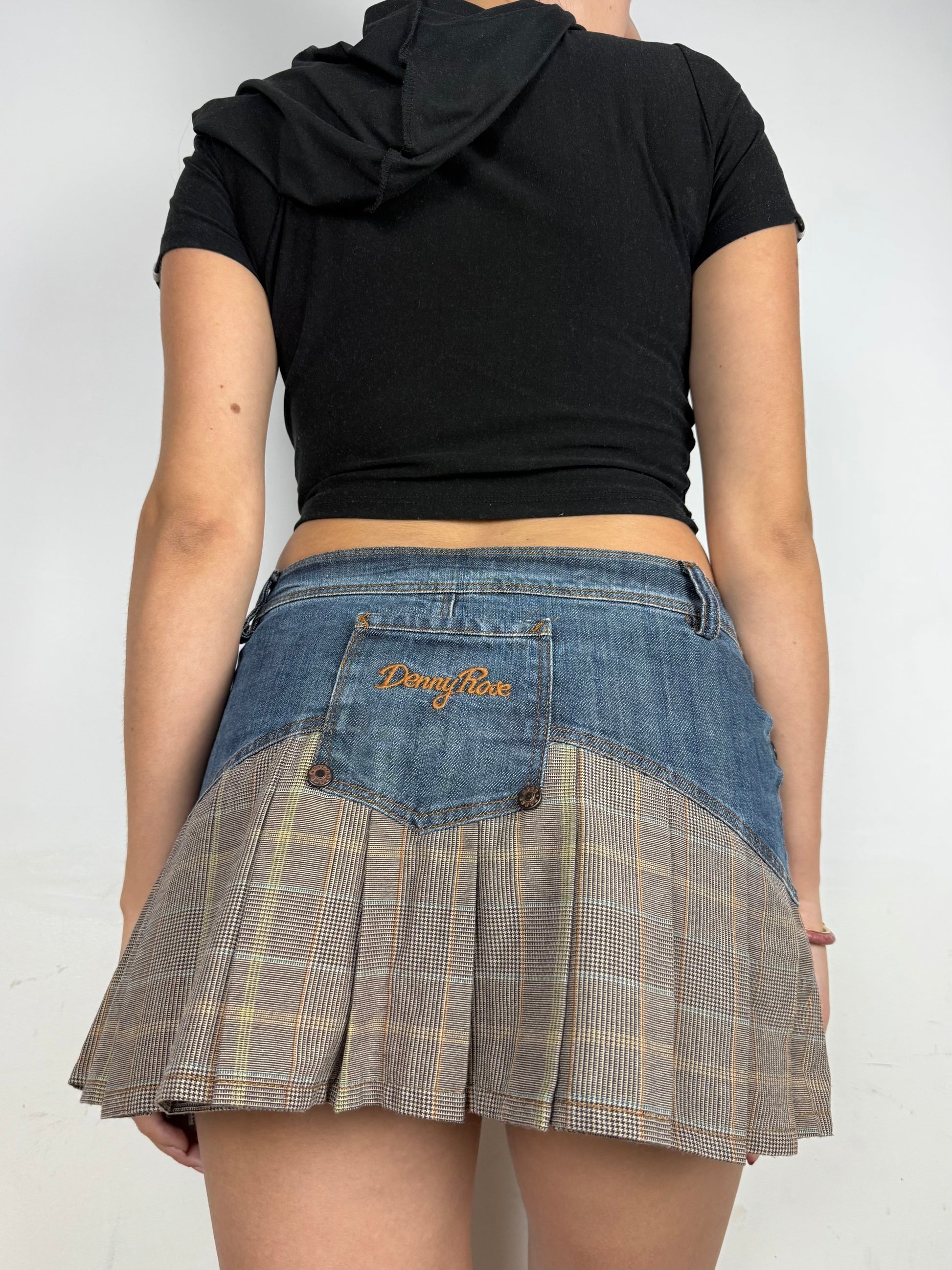 Blue denim low rise pleated mini skirt (S/M)