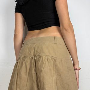 Beige low rise mini pleated skirt (M/L)