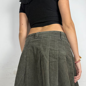 Khaki low rise ribbed velvet denim pleated mini skirt (M)