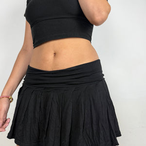 Black low rise pleated mini skirt (S/M)