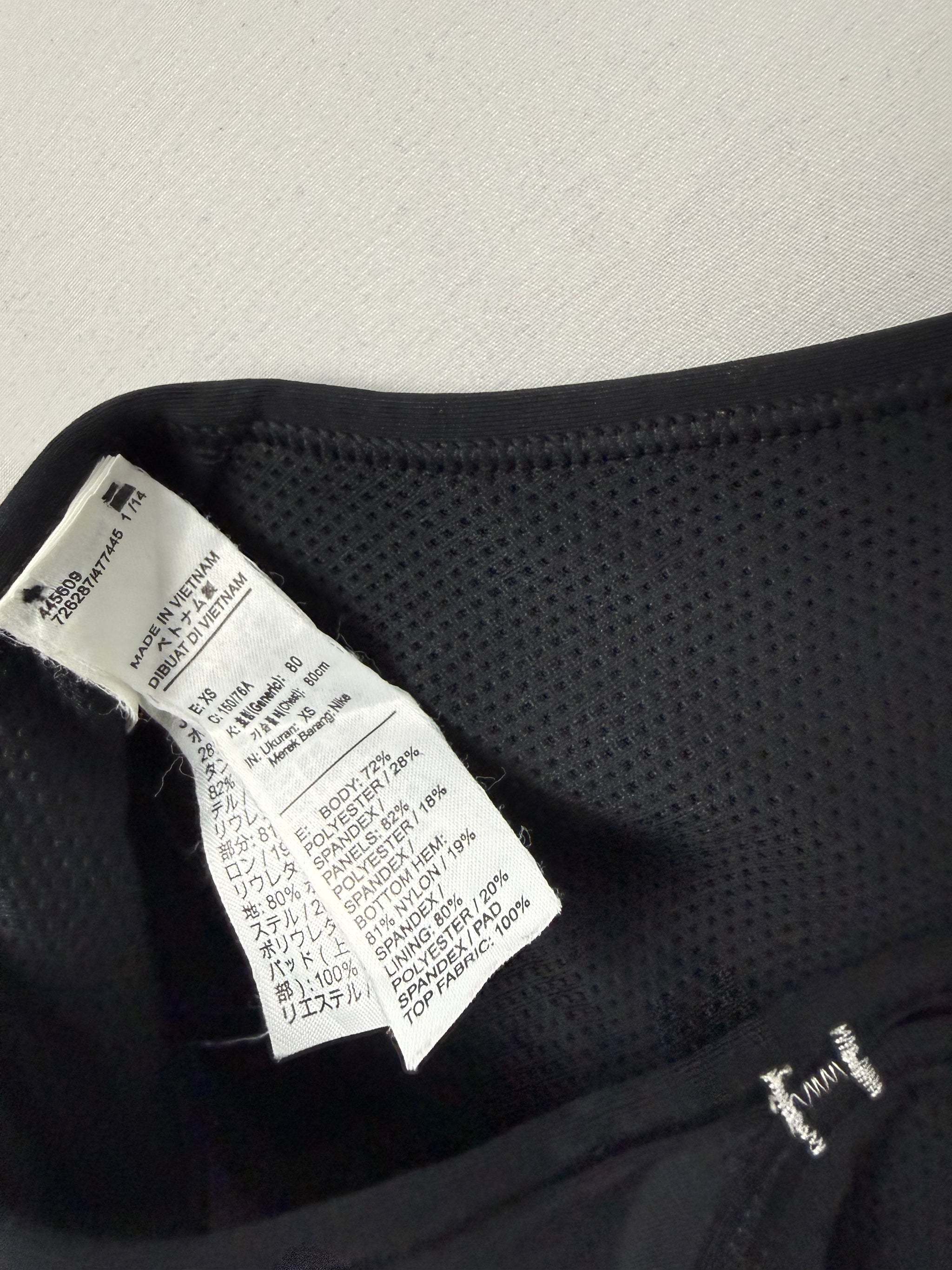 Black swoosh logo activewear bra (XS)
