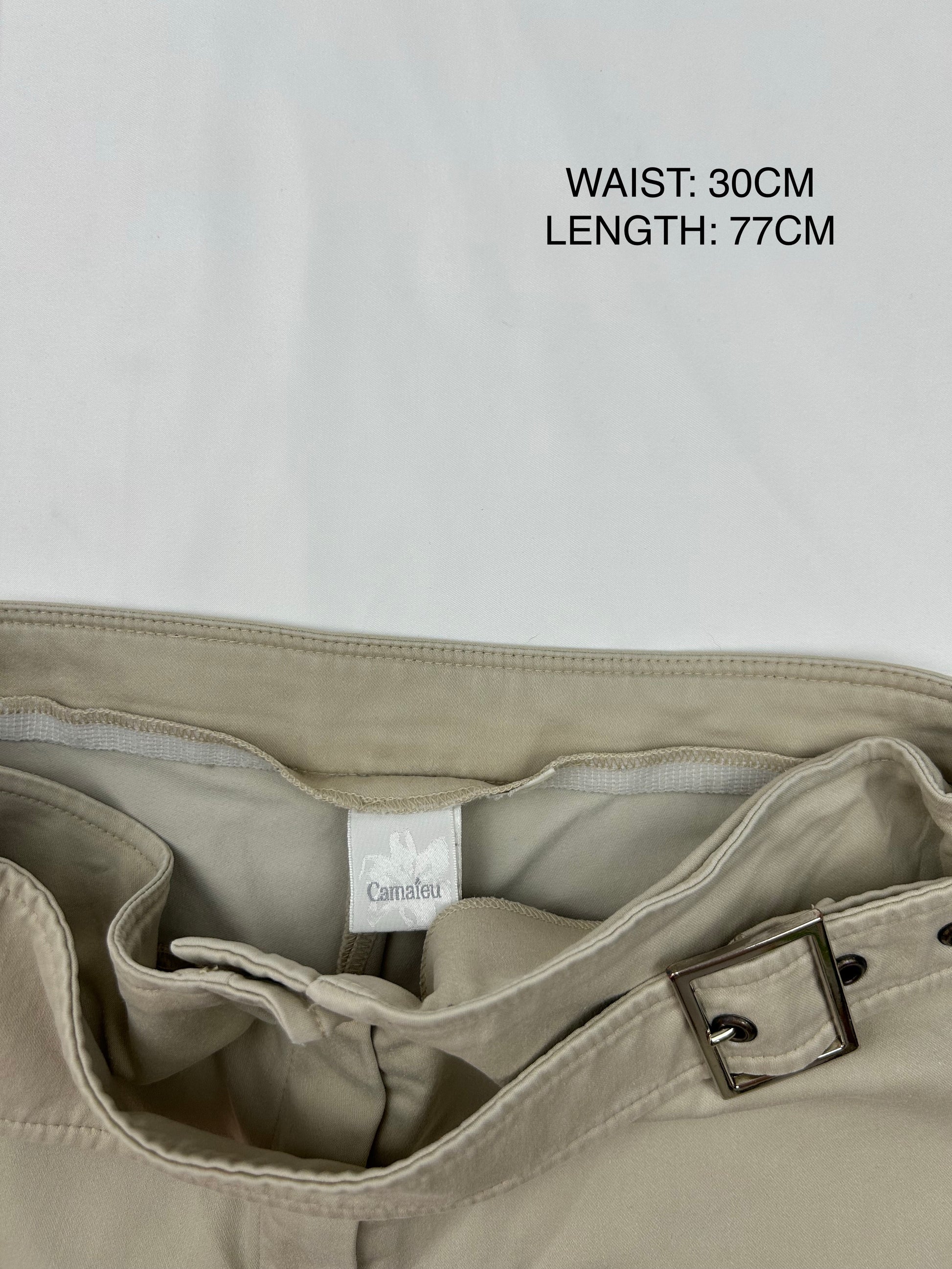 Beige low rise cotton buckle belt capri pants (XS)