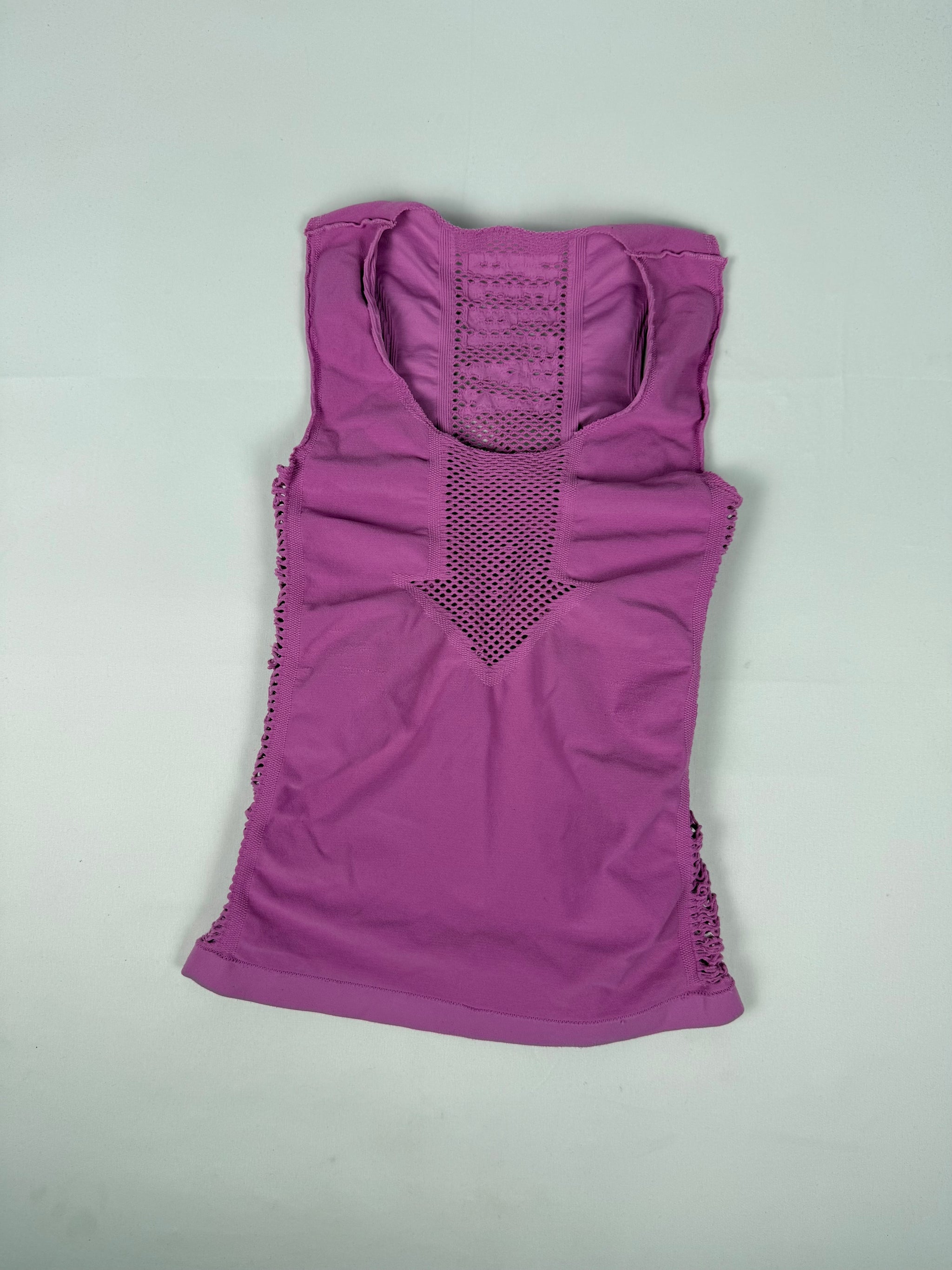 Pink stretchy activewear top (S/M)