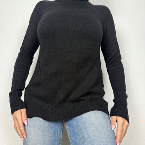 Black turtleneck jumper (S/M)