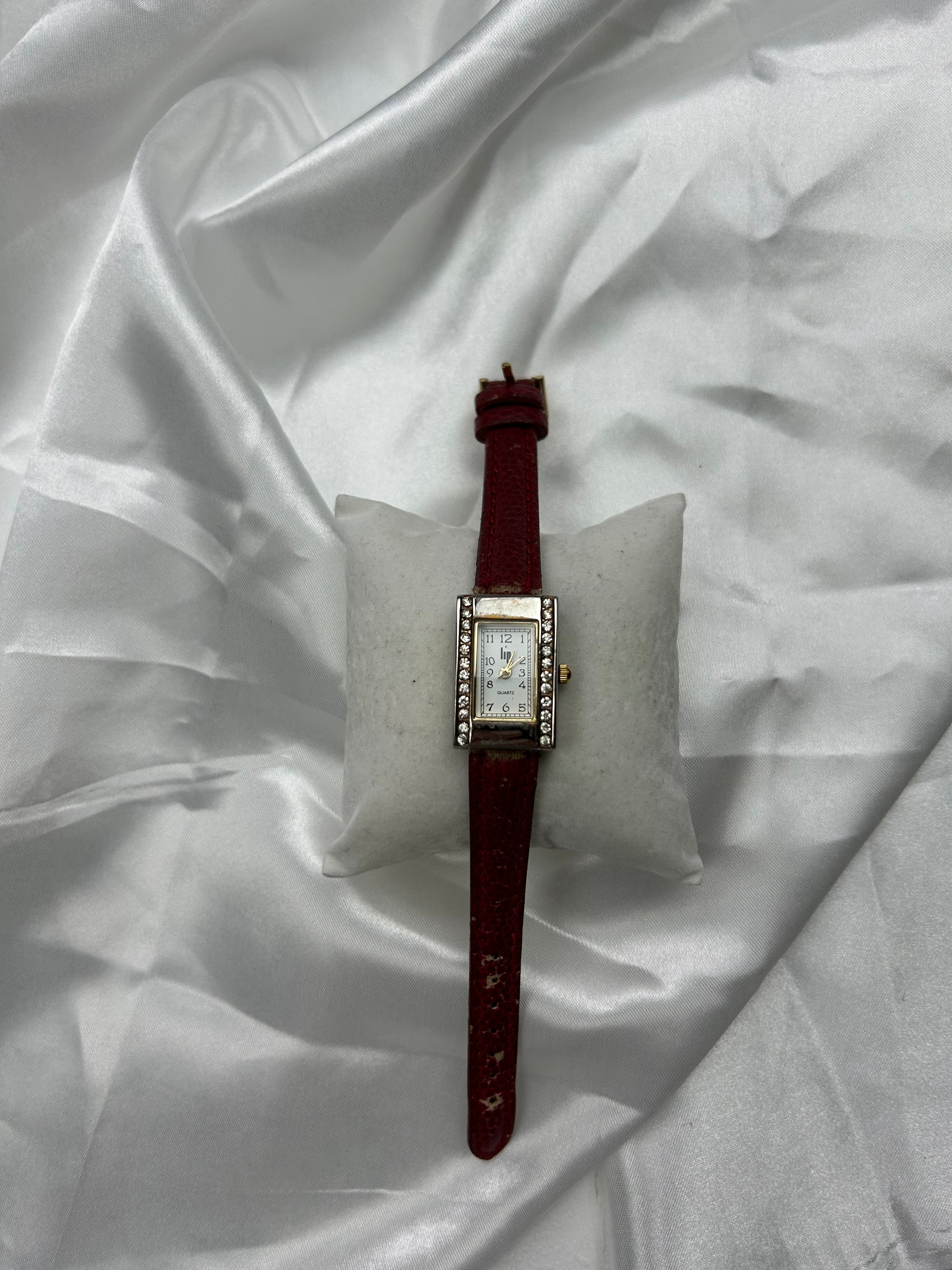 Vintage stainless steel & leather bracelet watch jewelry