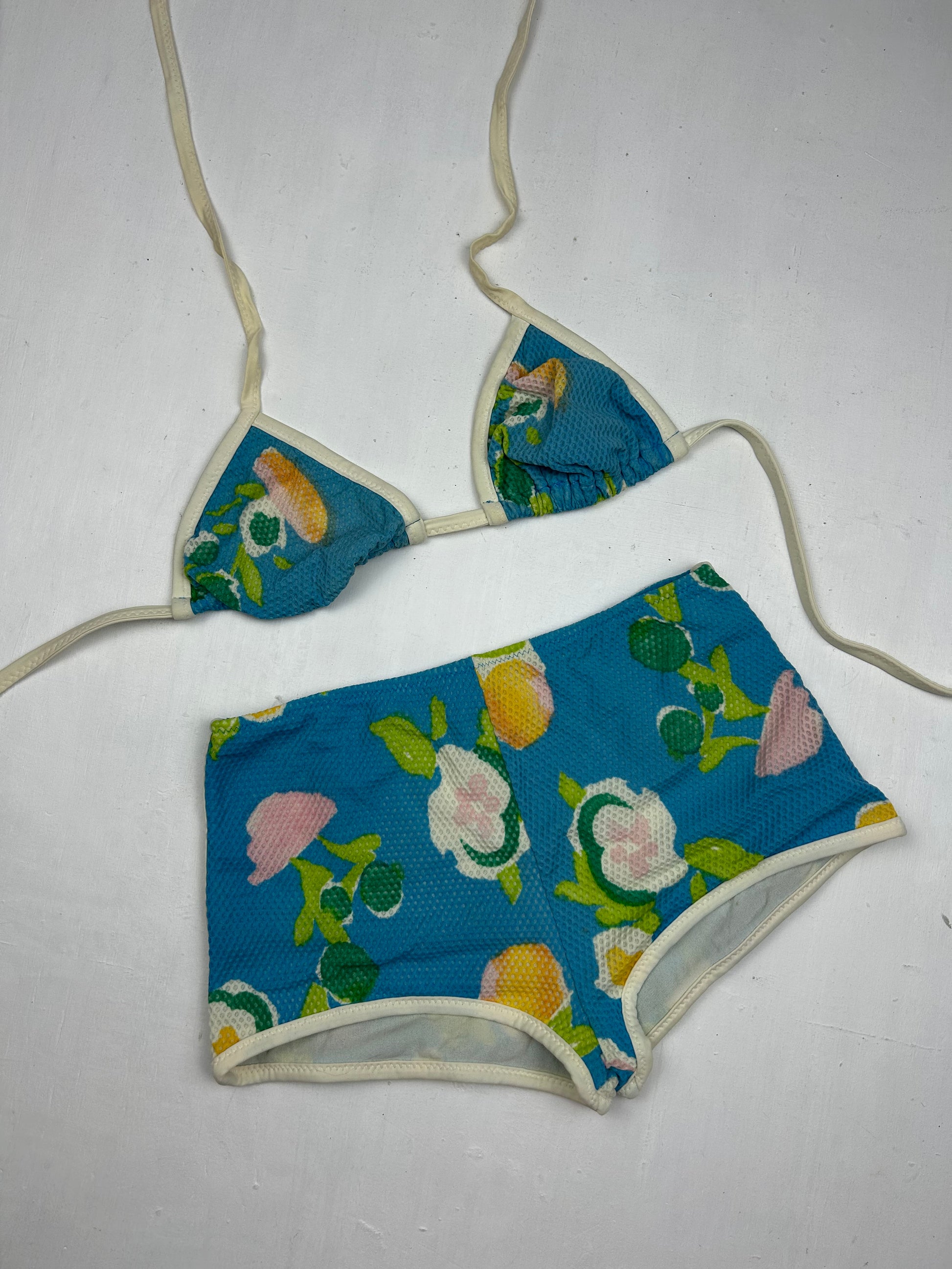 Blue floral bikini set + shorty (S)