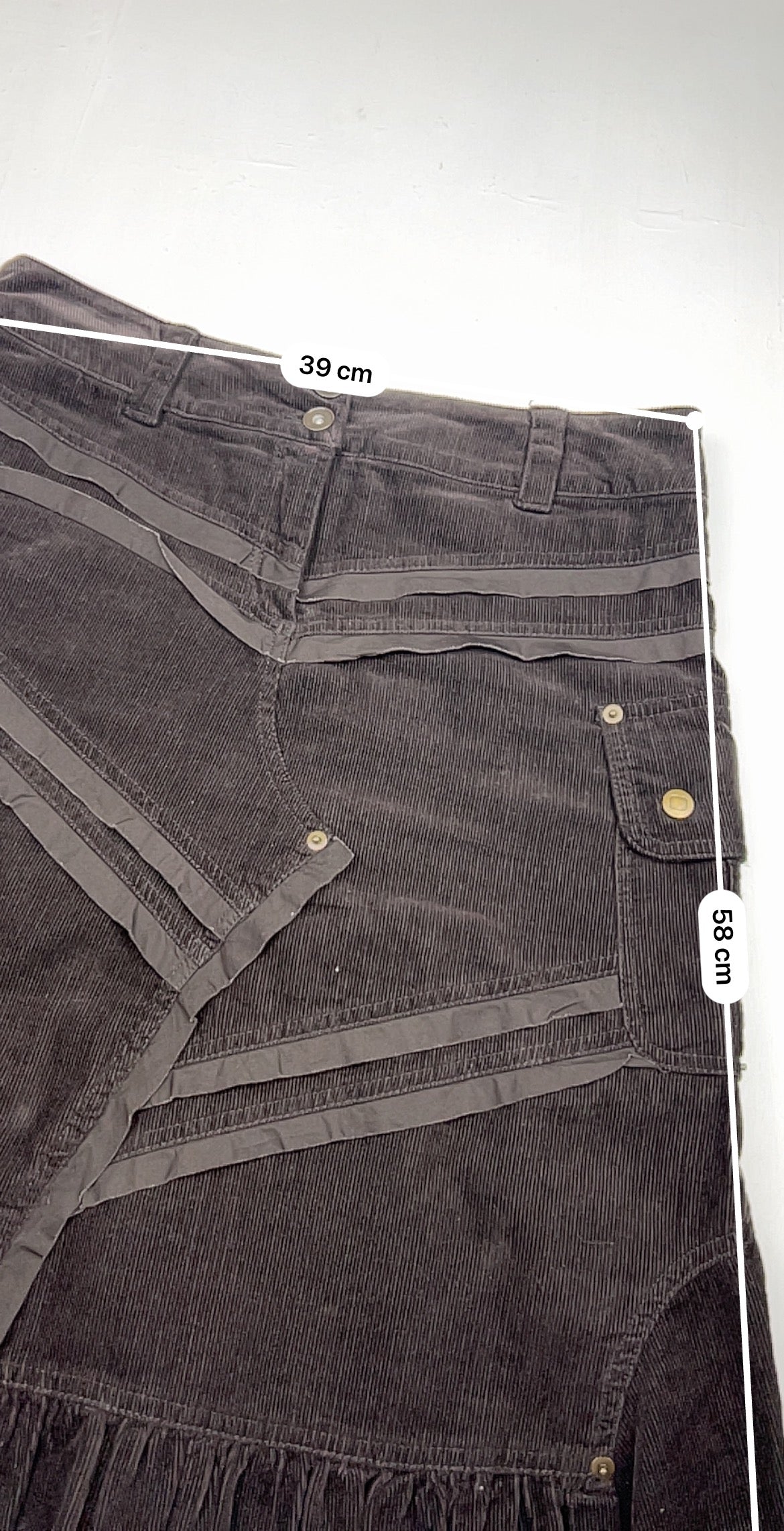 Brown low rise ribbed denim pleated skirt (L)