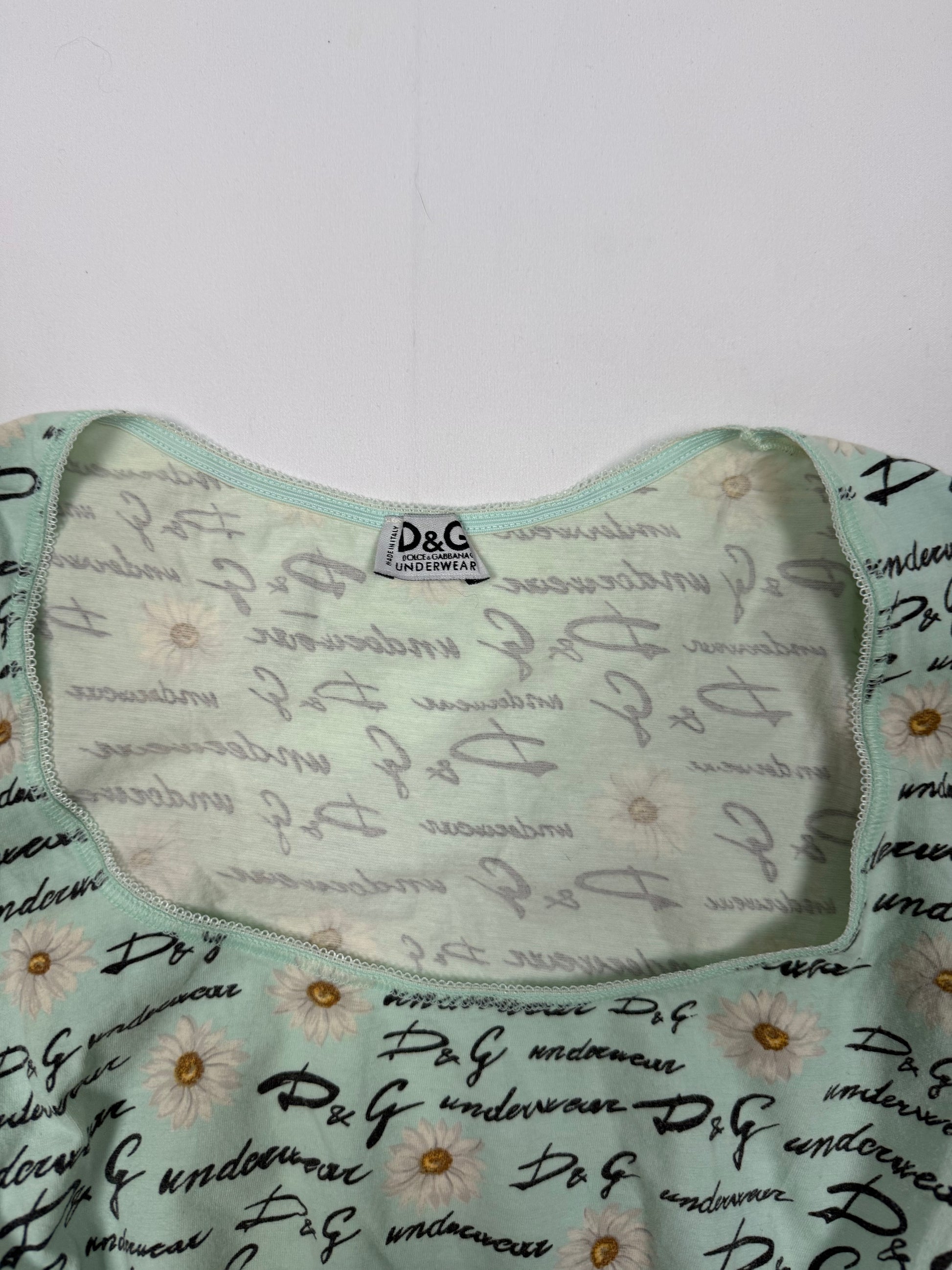 Baby blue floral graphic cotton tee (M)