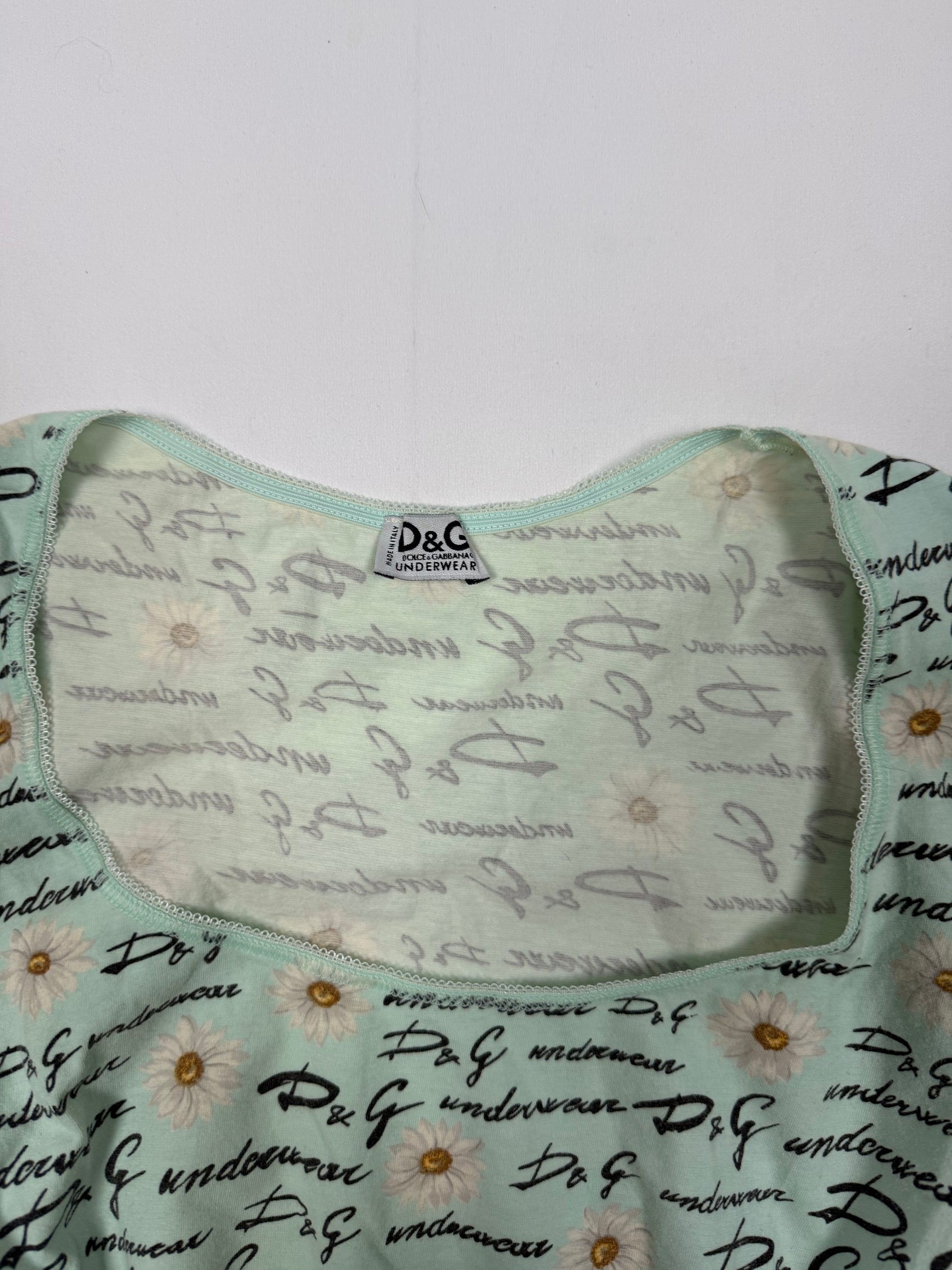 Baby blue floral graphic cotton tee (M)
