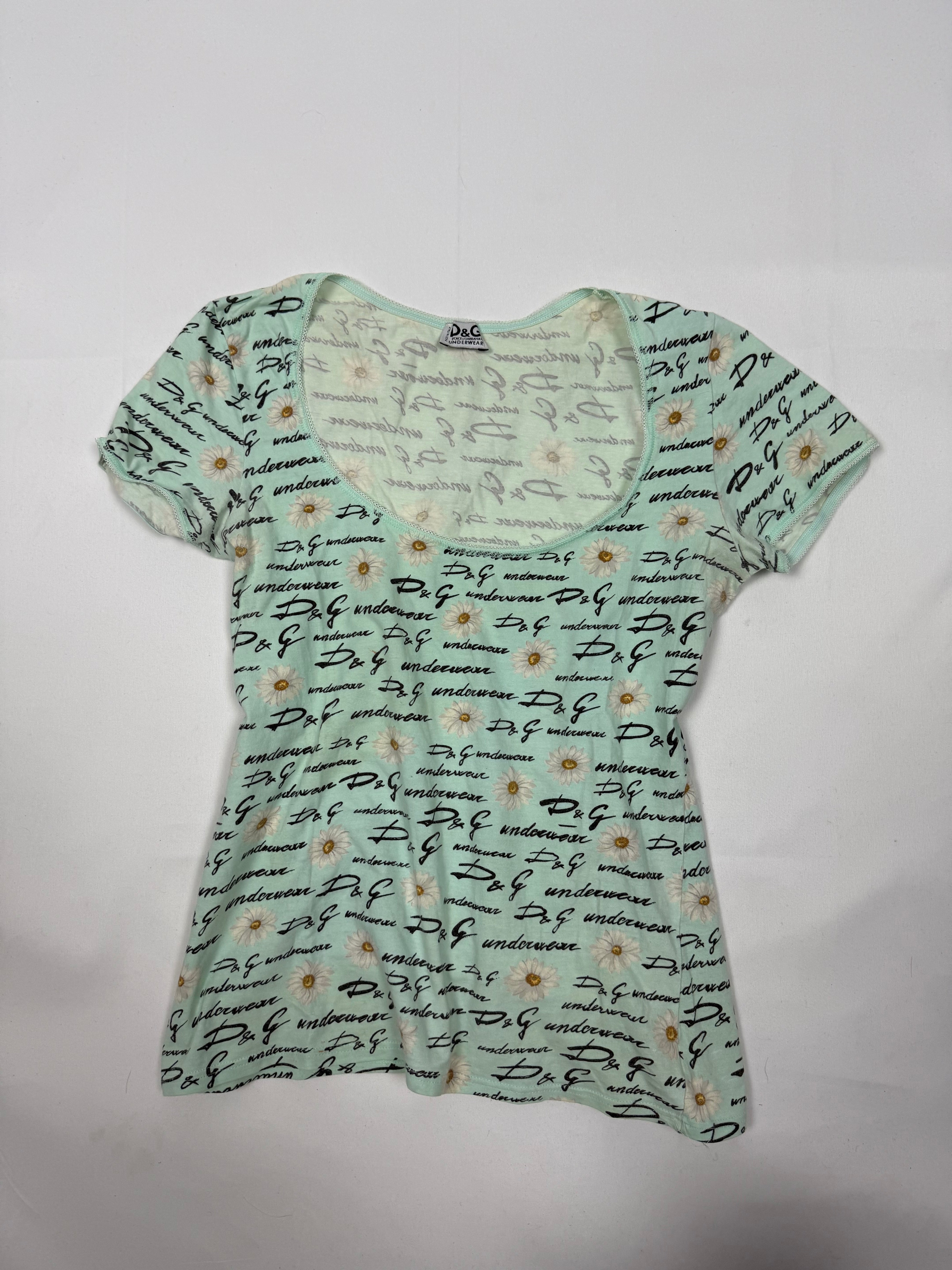 Baby blue floral graphic cotton tee (M)