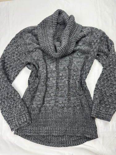 Grey turtleneck jumper (M/L)