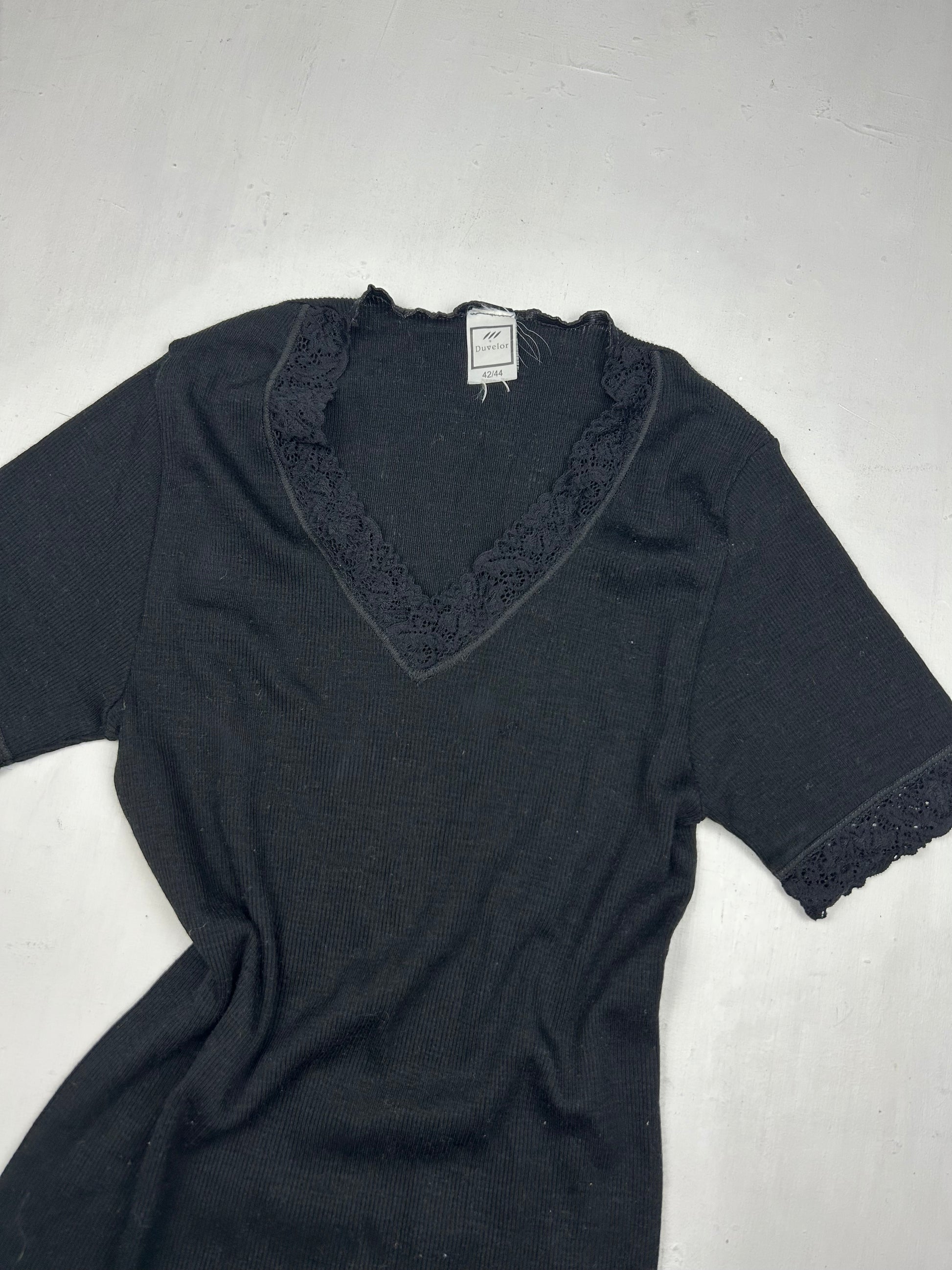 Black lace neck knitted tee (M/L)