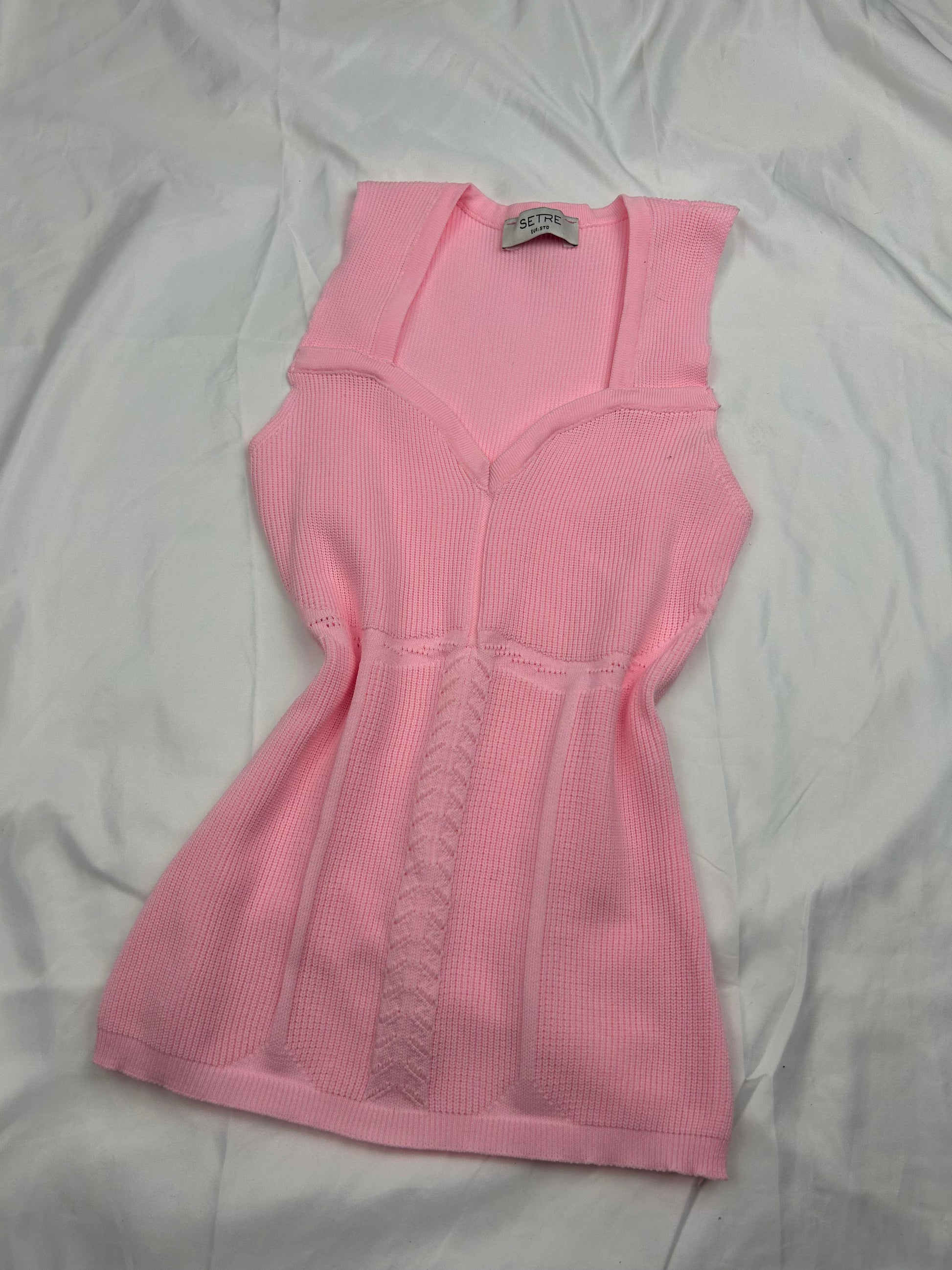 Pink knitted tank top (XS)