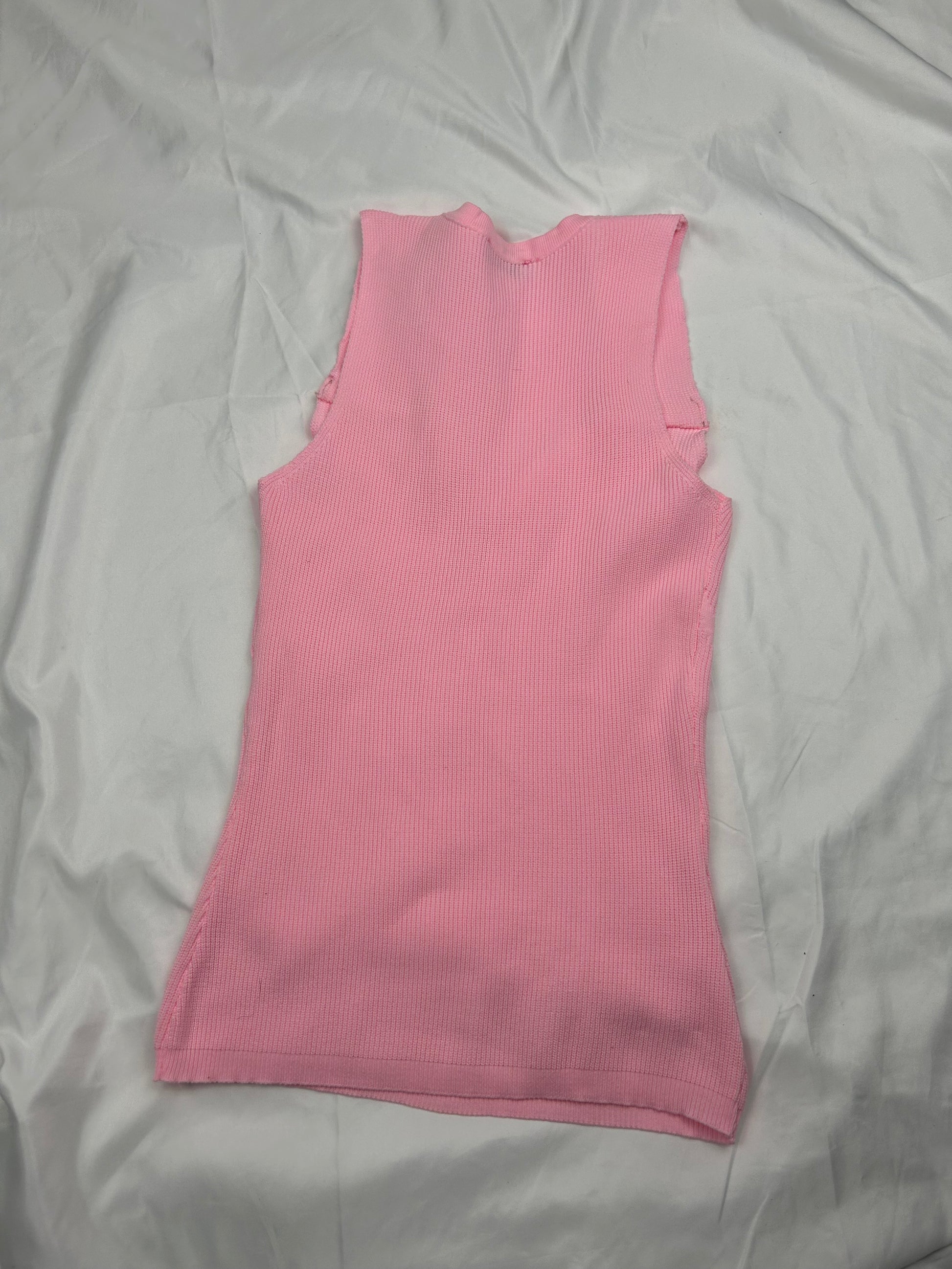 Pink knitted tank top (XS)