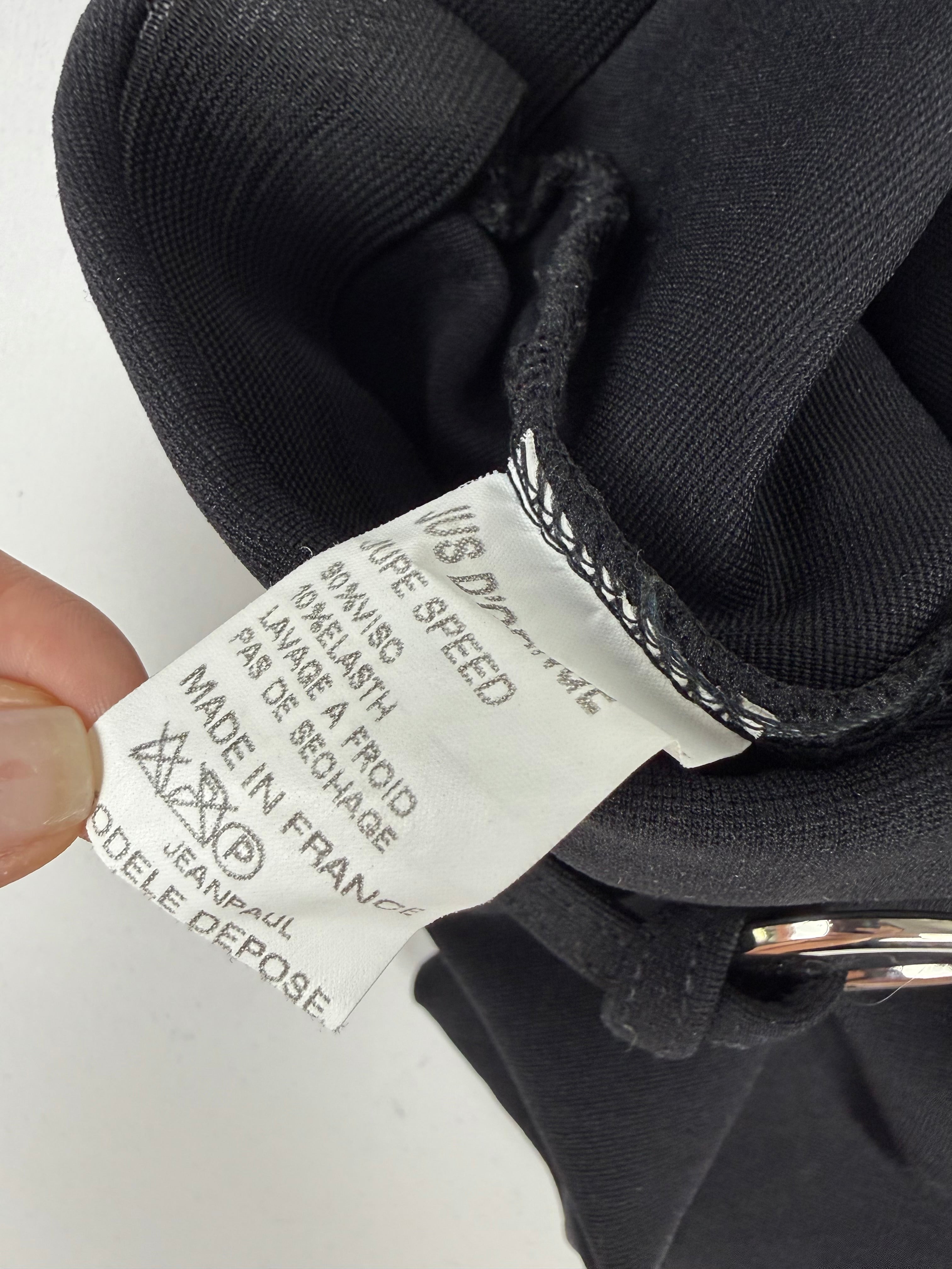 Black low rise mini skirt with buckle belt (XS)
