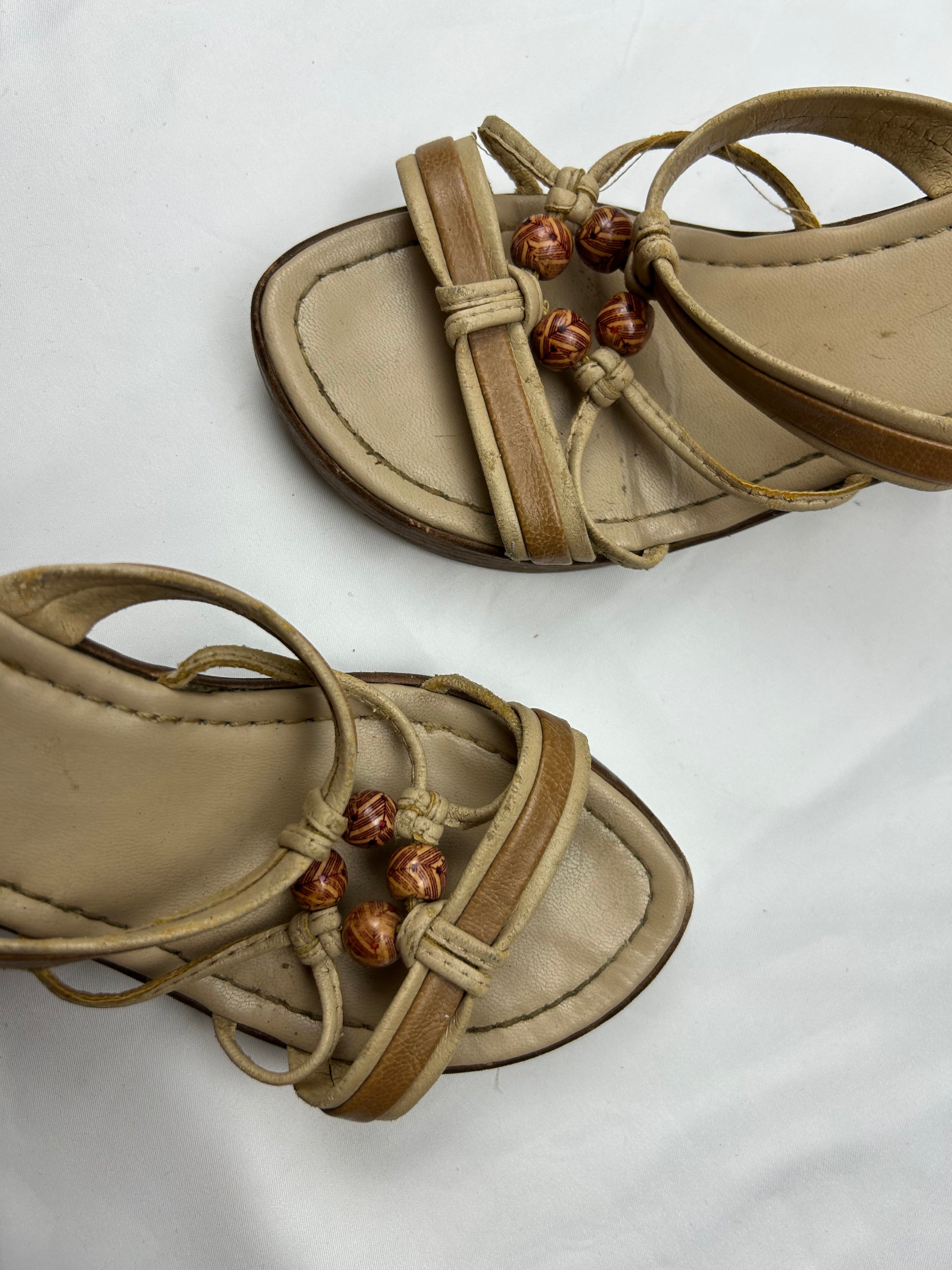 Beige pearls wedge heels mules (37)