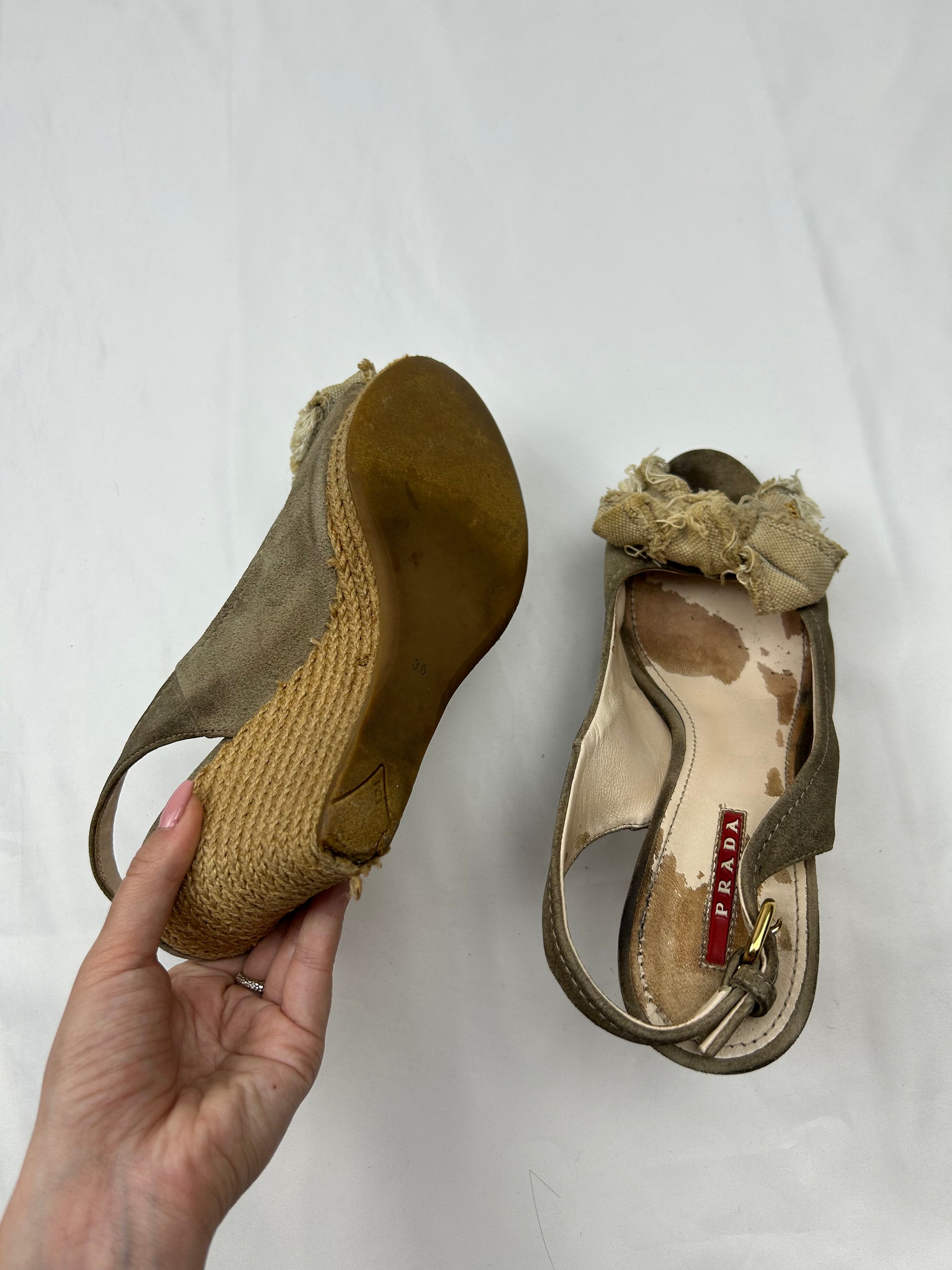 Khaki wedge heels (36)