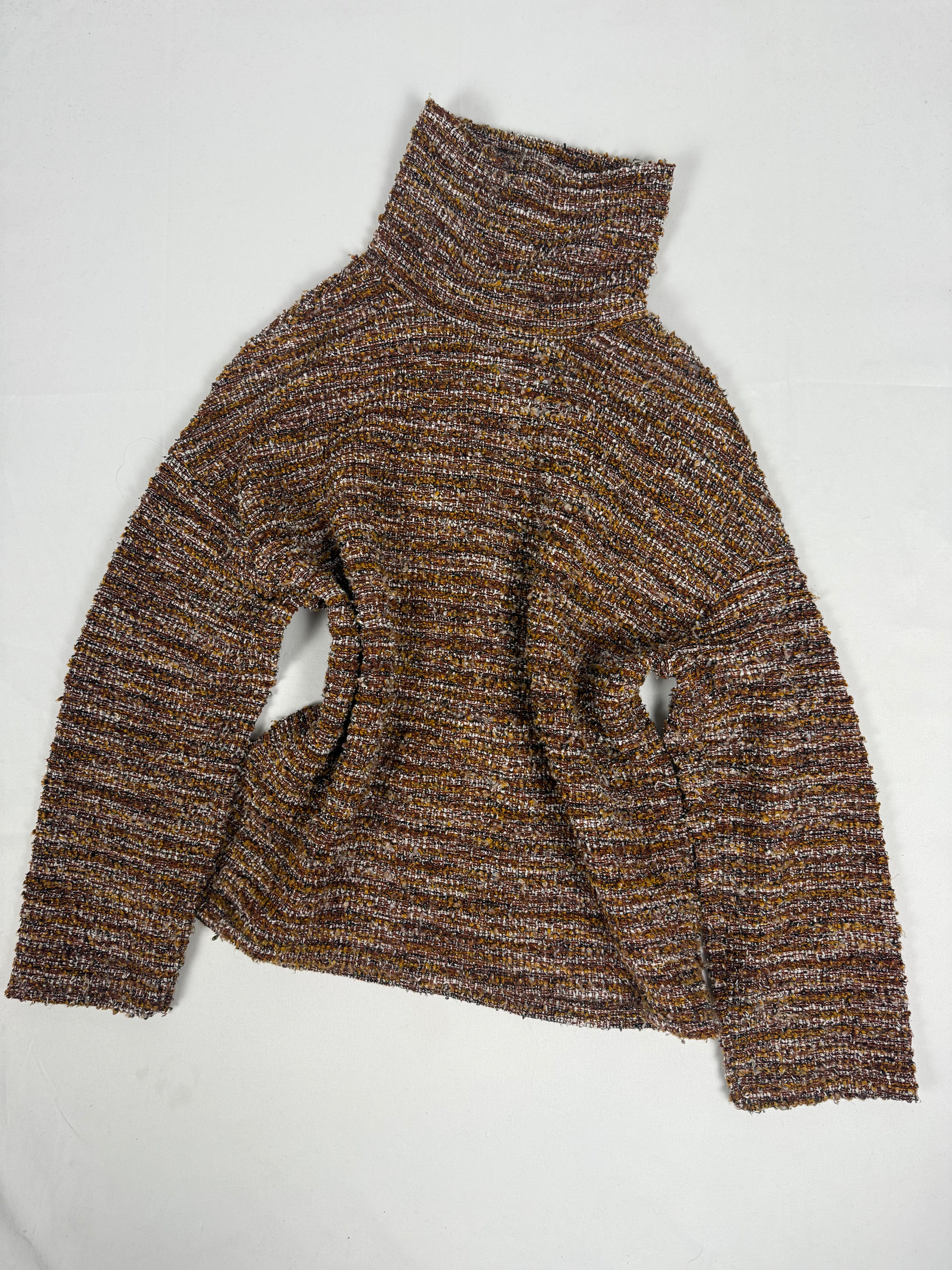 Beige turtleneck jumper (S/M)
