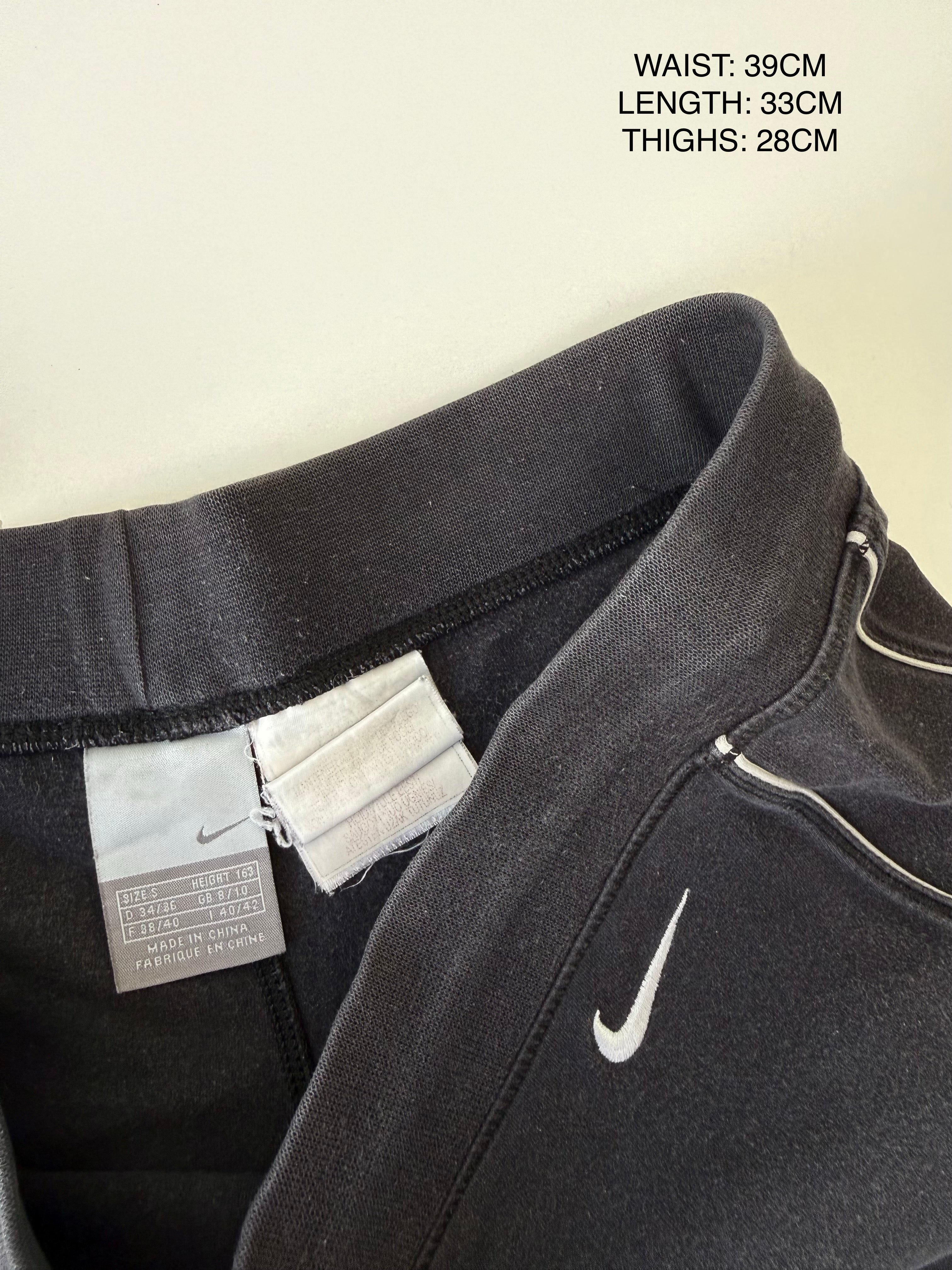 Black activewear low rise mini short (S)