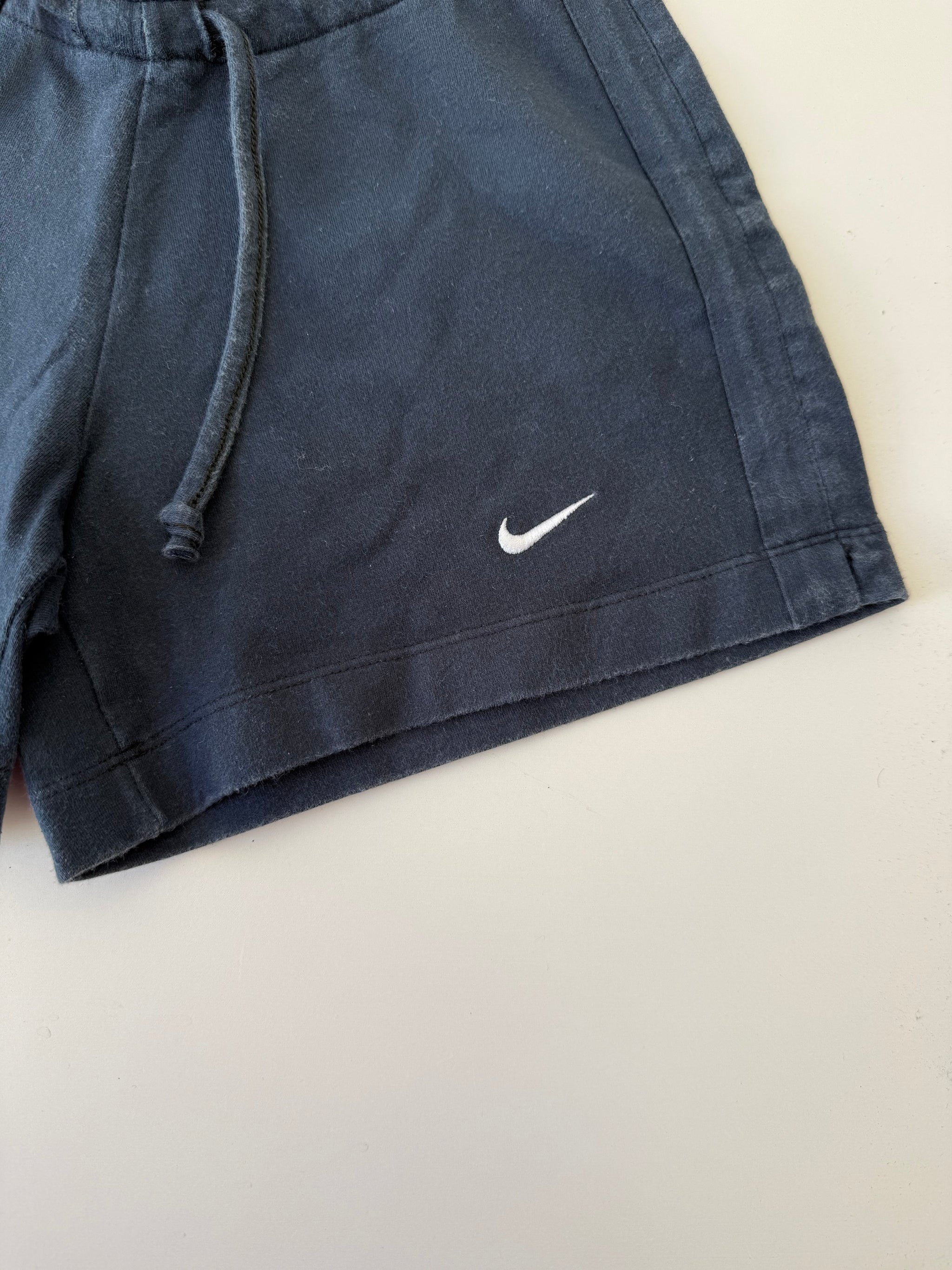 Black activewear low rise mini short (XS)