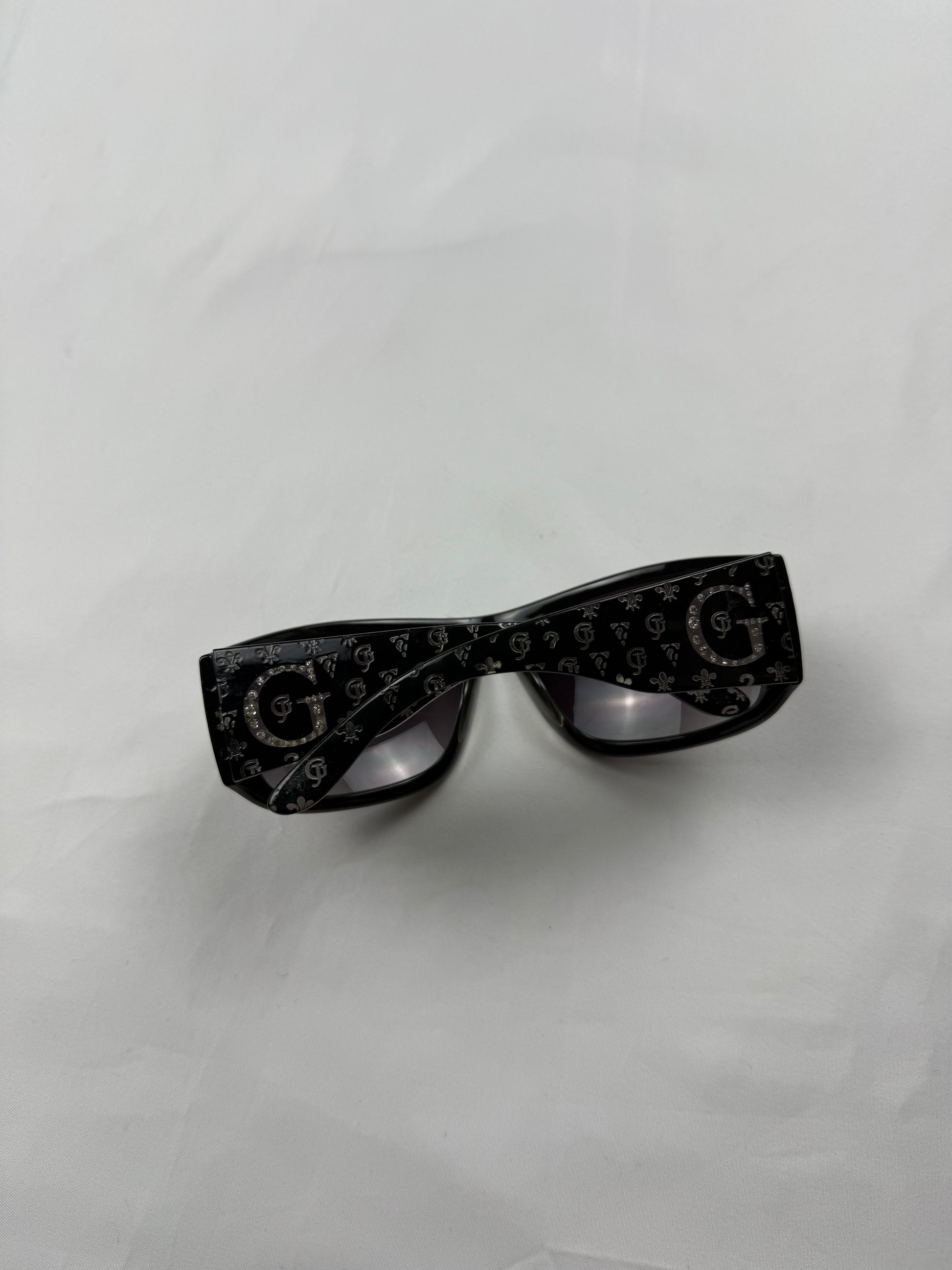 Black 2000s sunglasses
