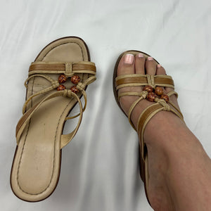 Beige pearls wedge heels mules (37)