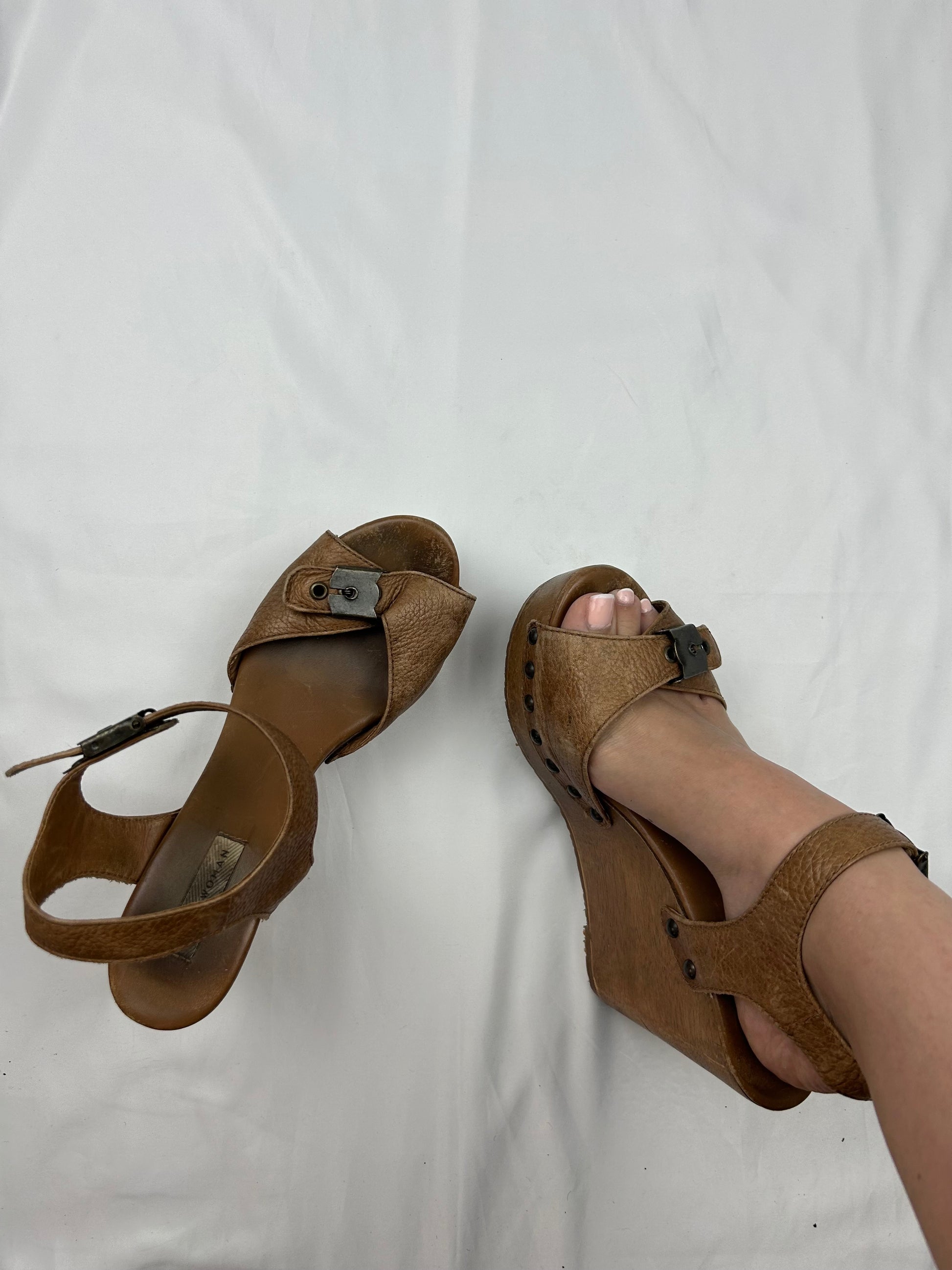 Brown real leather wedge mules (38)