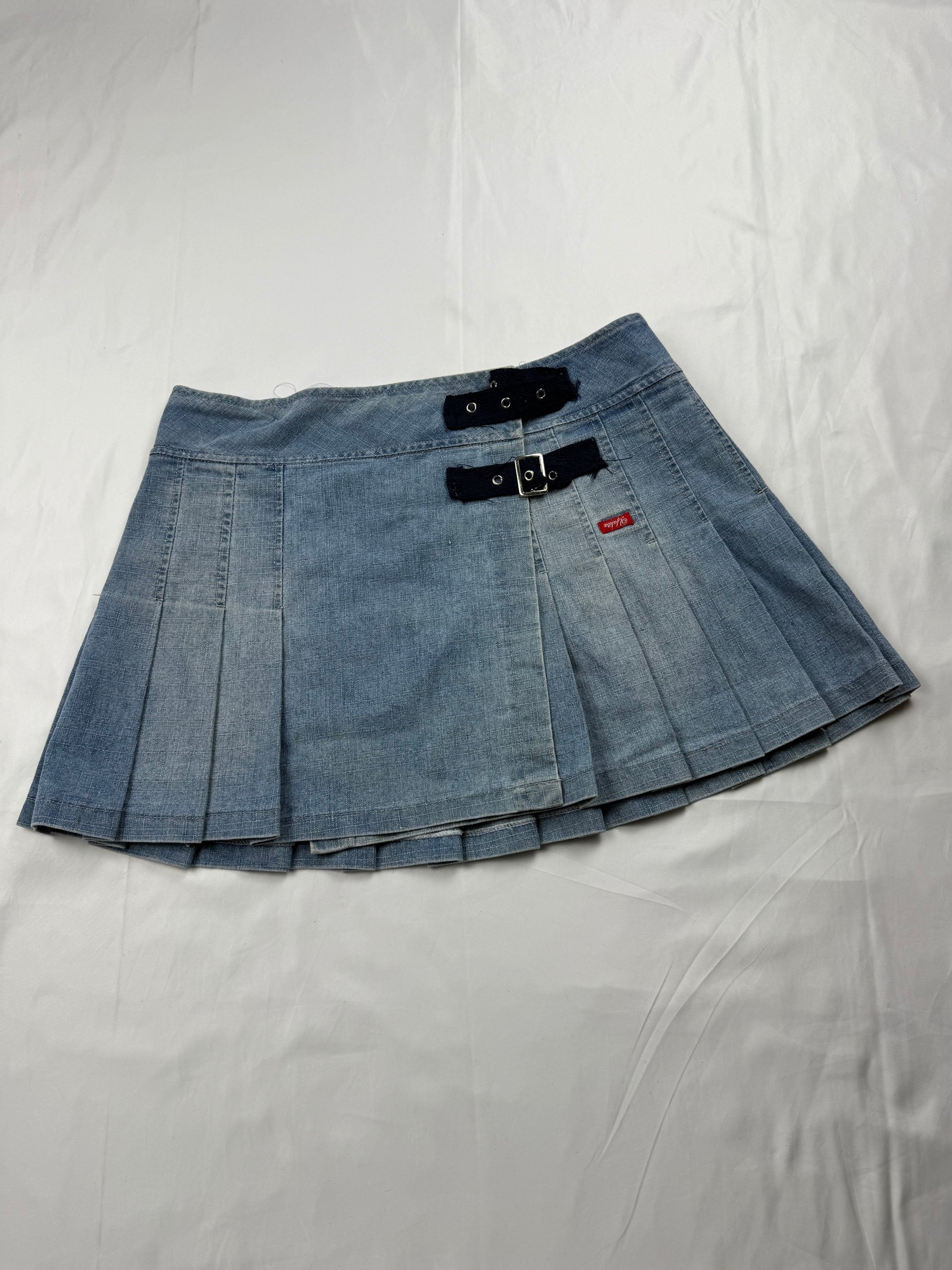 Blue denim low rise pleated mini skirt (S/M)