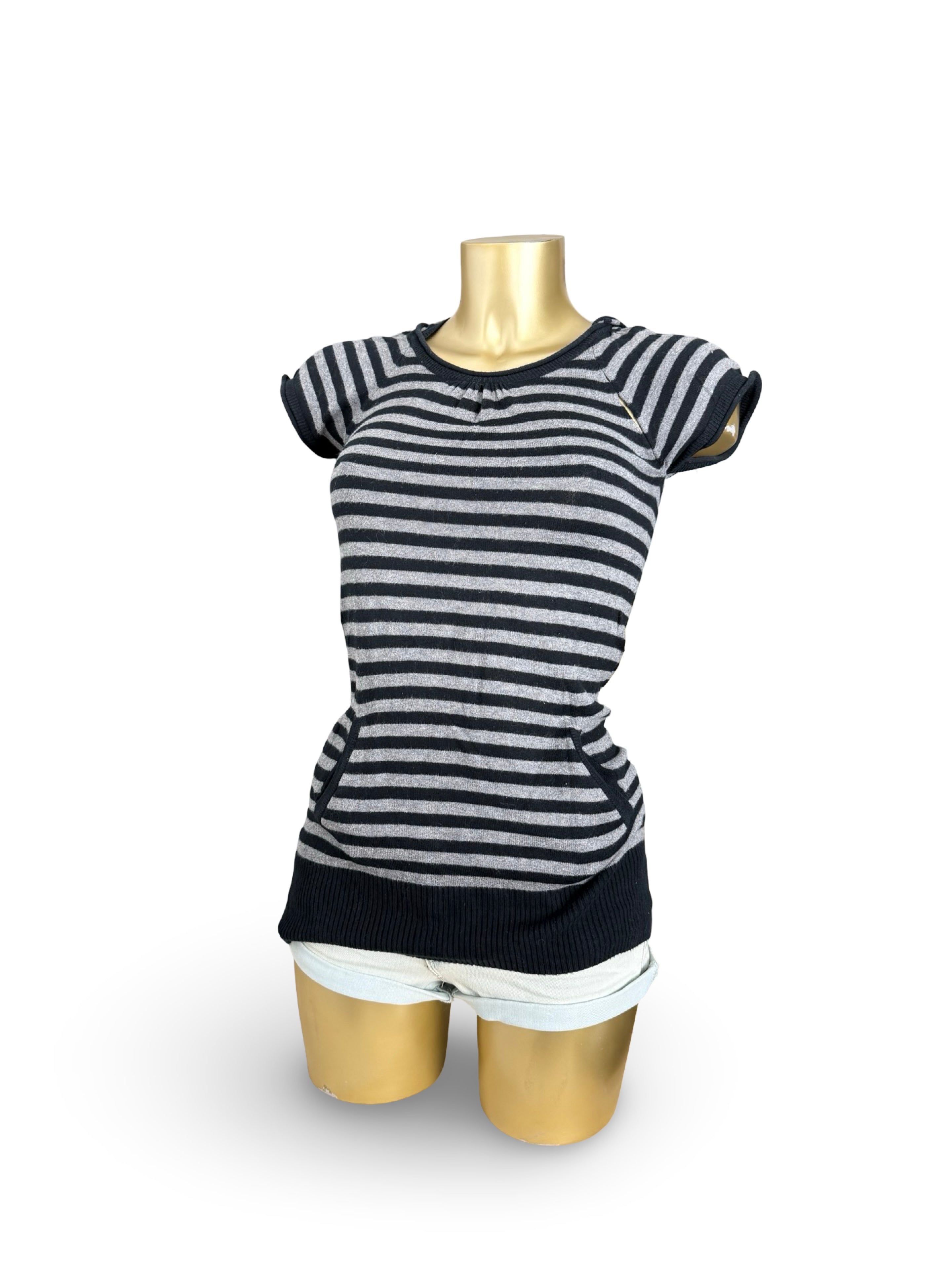 Grey striped hooded short sleeves jumper (S)