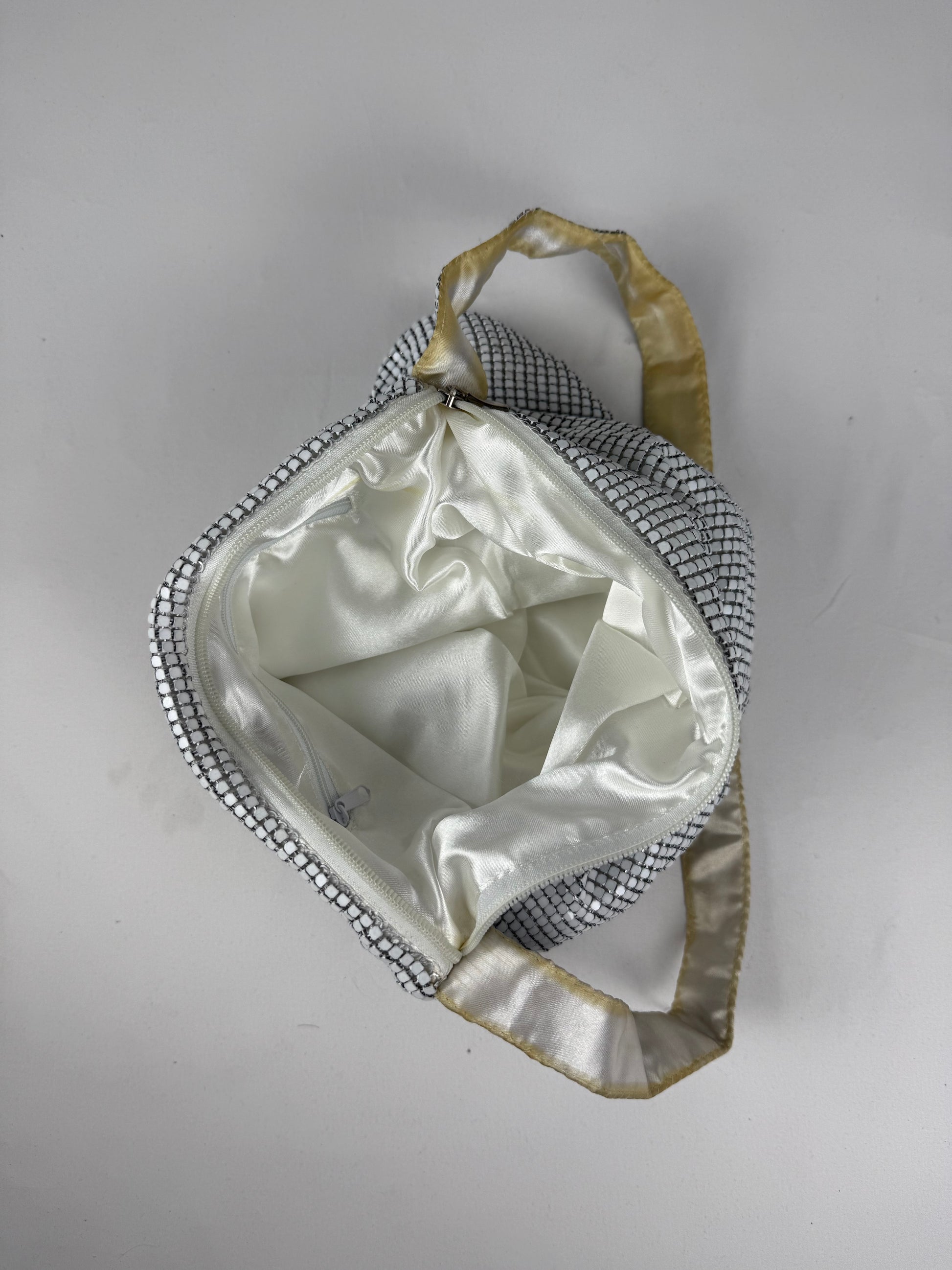 Silver sequins besace shoulder bag (30x32cm)