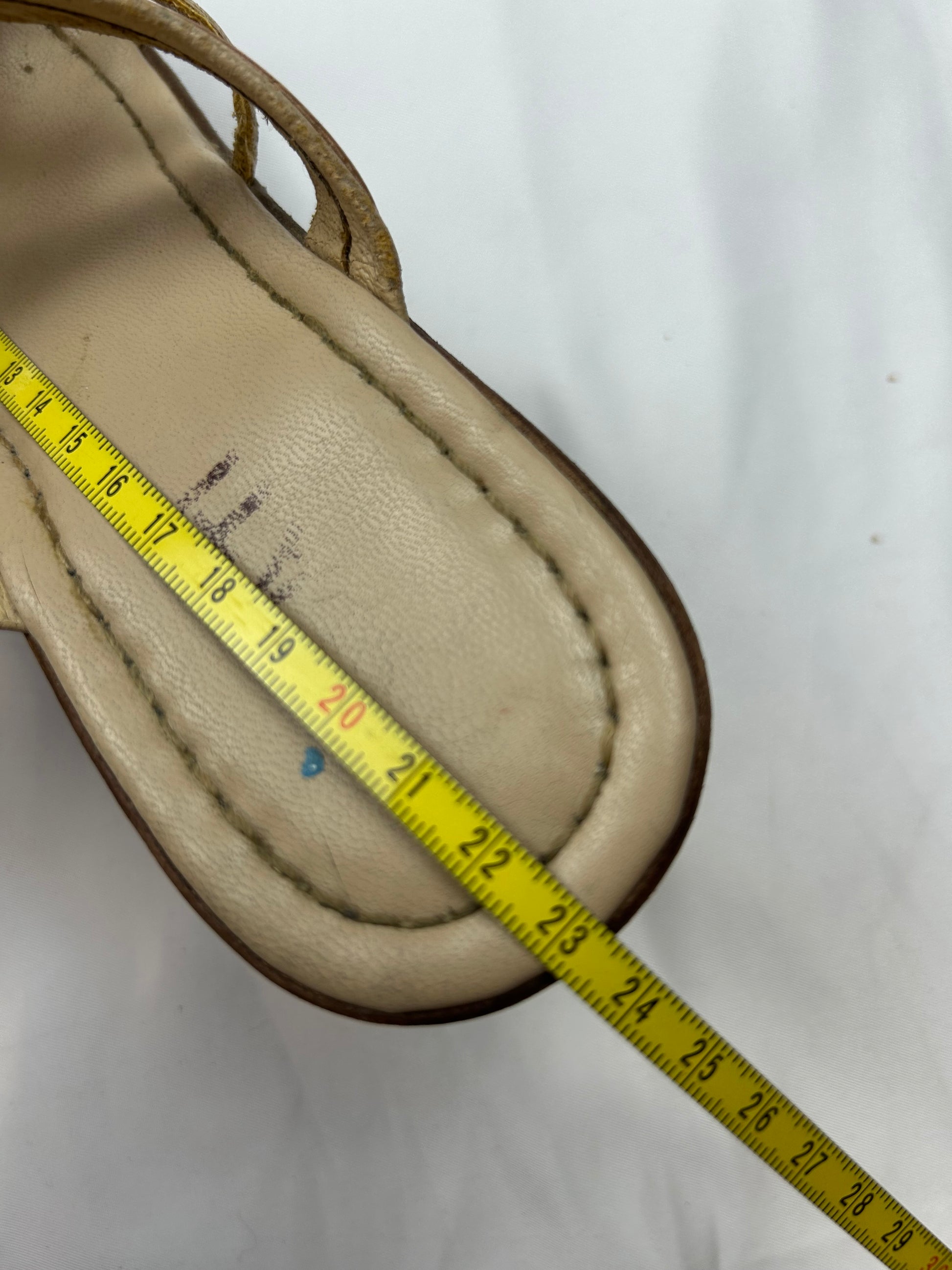 Beige pearls wedge heels mules (37)