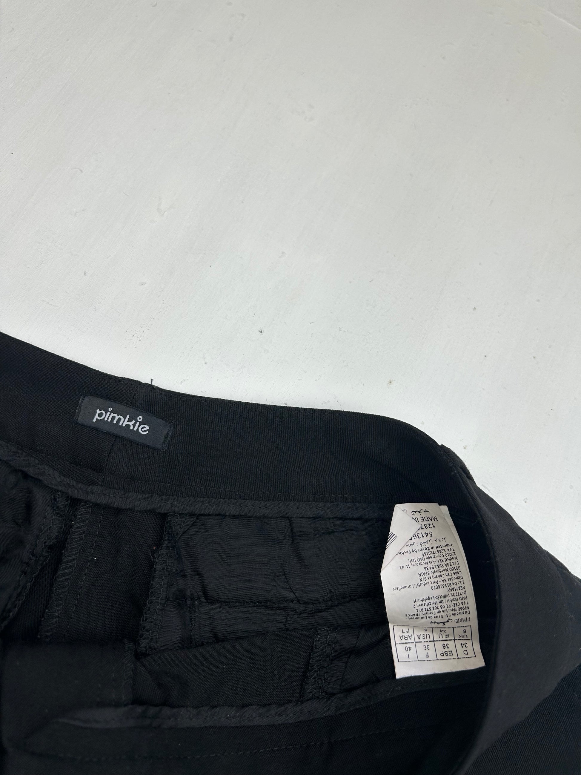 Black low rise office siren mini short (S)