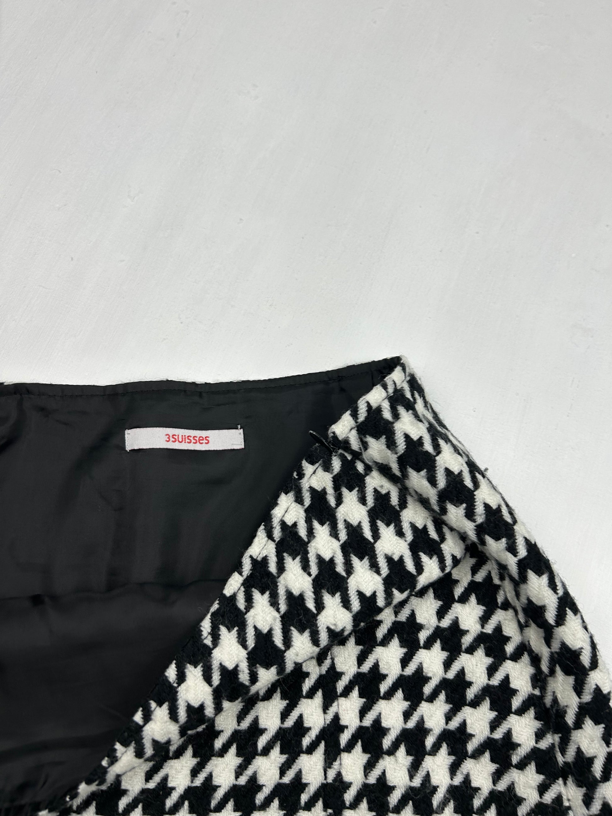 Black & white houndstooth low rise office mini skirt (S)