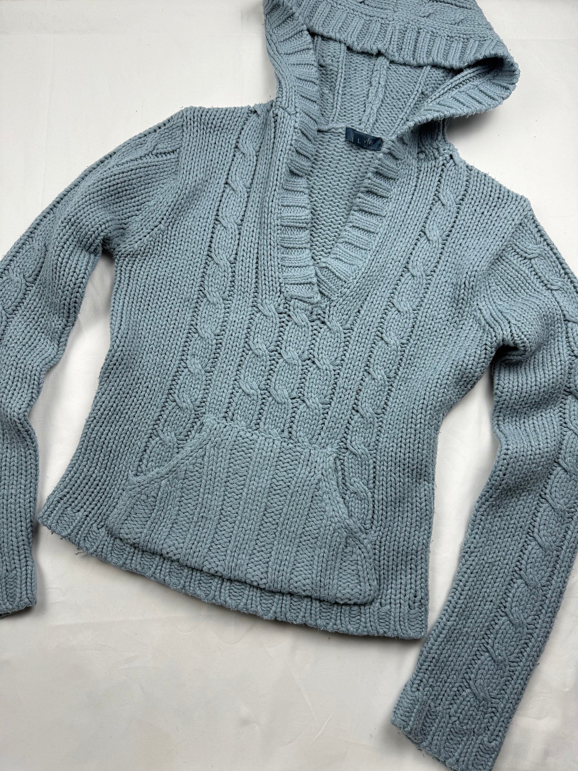 Baby blue knitted hooded jumper (M/L)