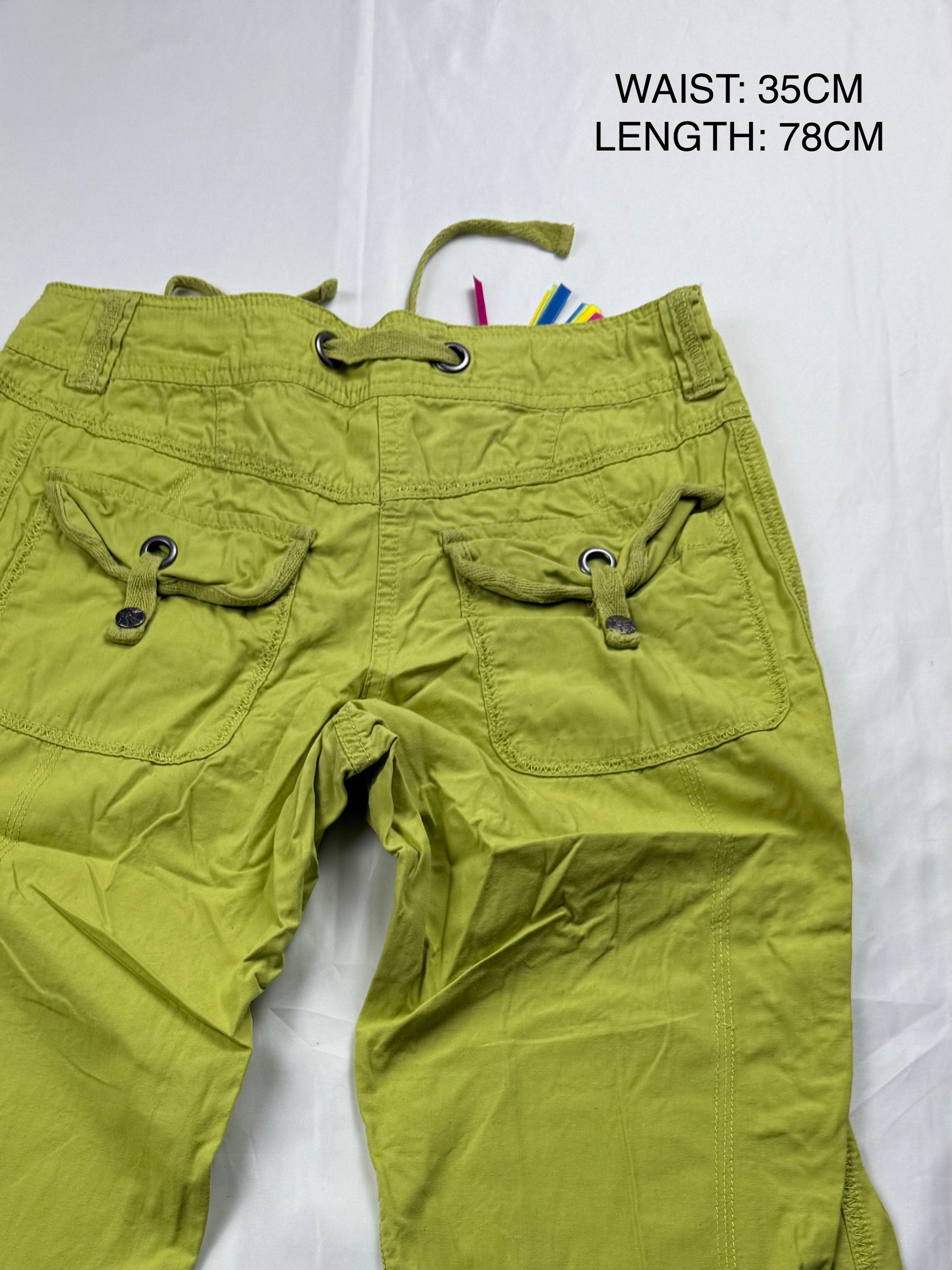 Green 100% cotton cargo low rise capri pants (S)