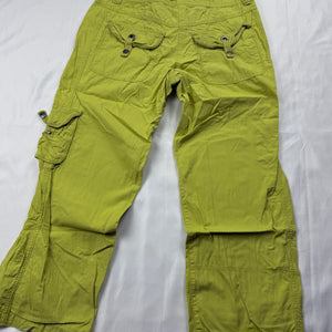 Green 100% cotton cargo low rise capri pants (S)