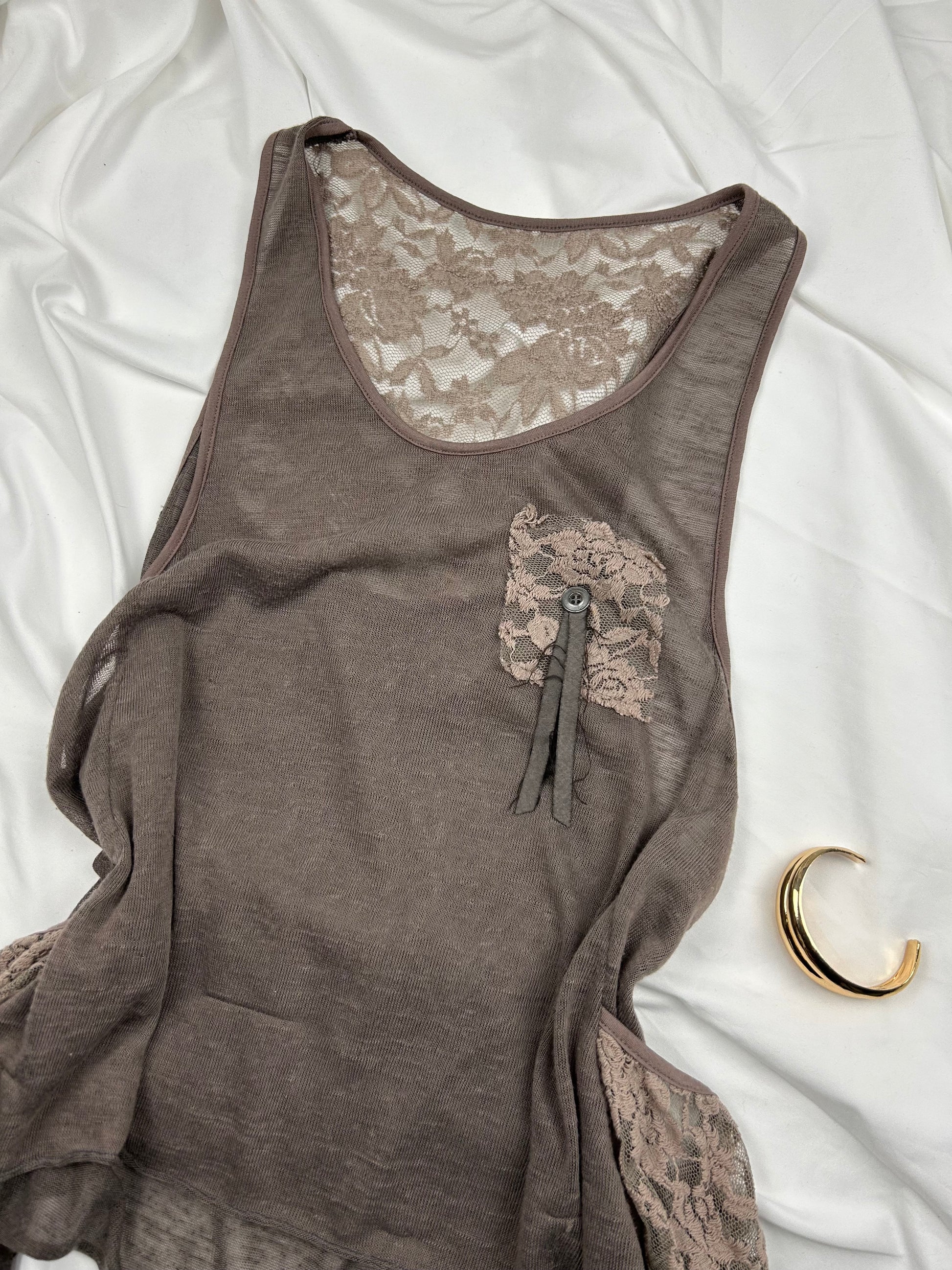 Khaki lace asymmetric tank top (XL)