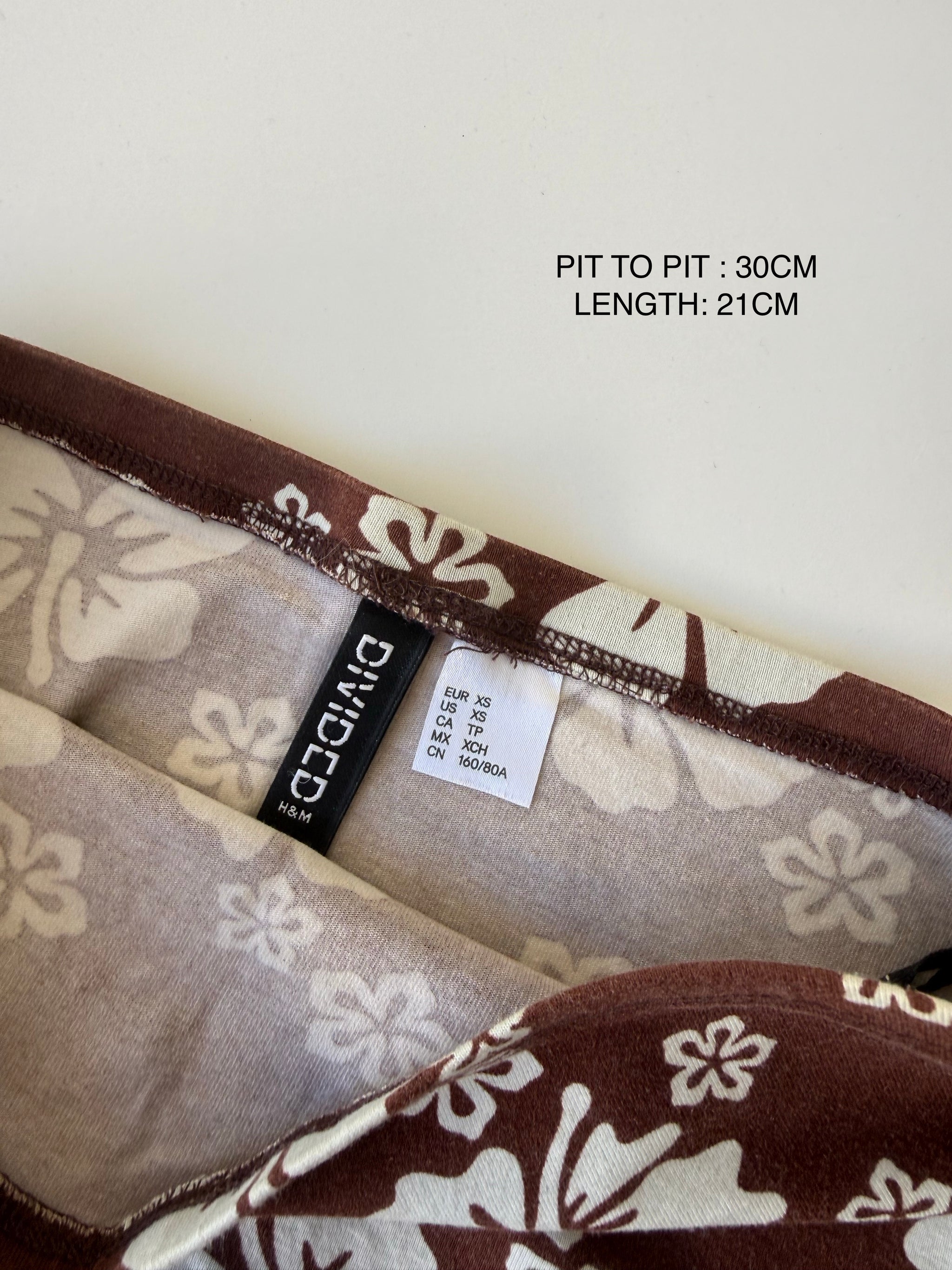 Brown & white hibiscus top (XS)