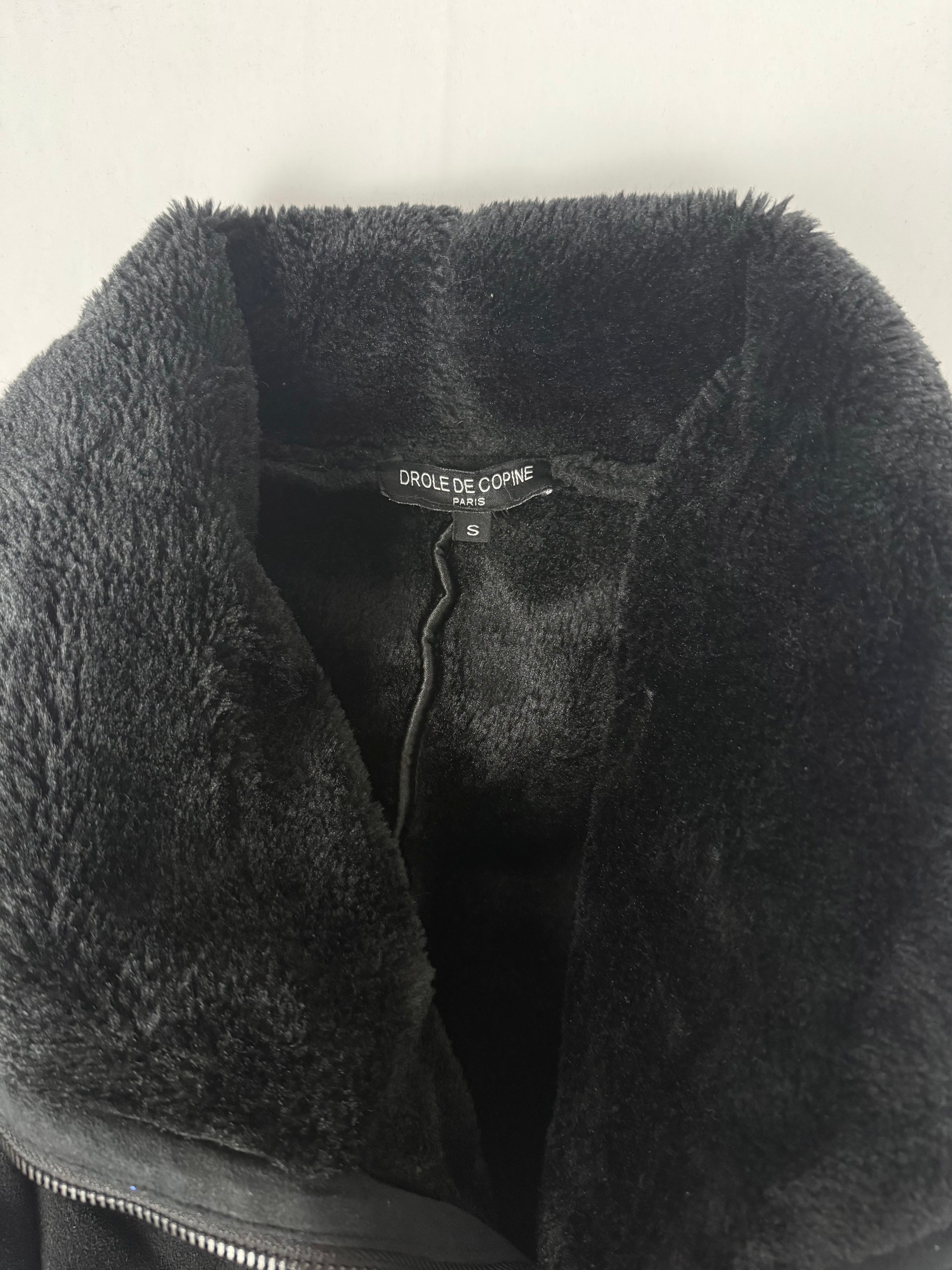 Black suede inside faux fur jacket (S)