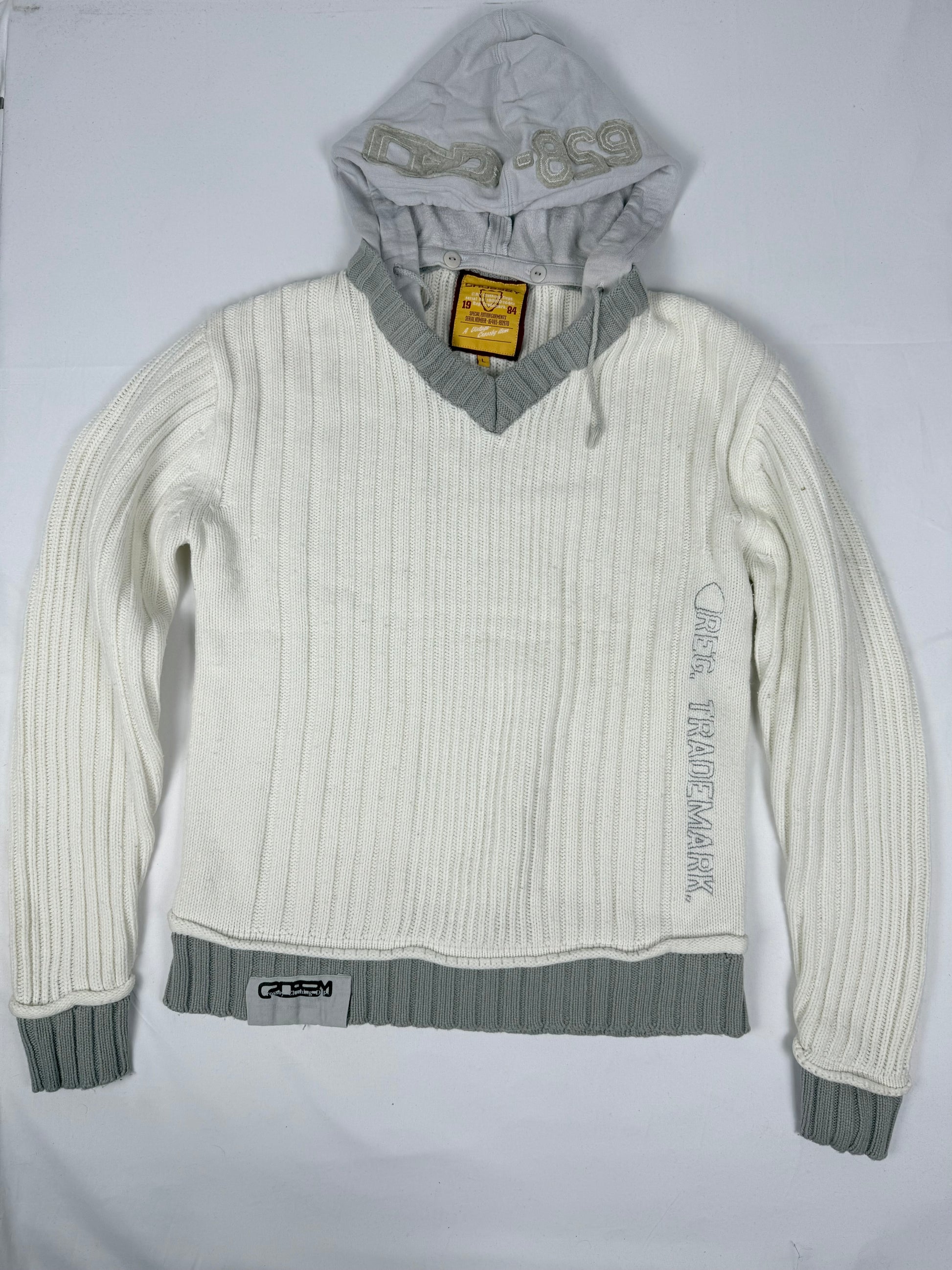 White hooded 100% cotton jumper (XL)