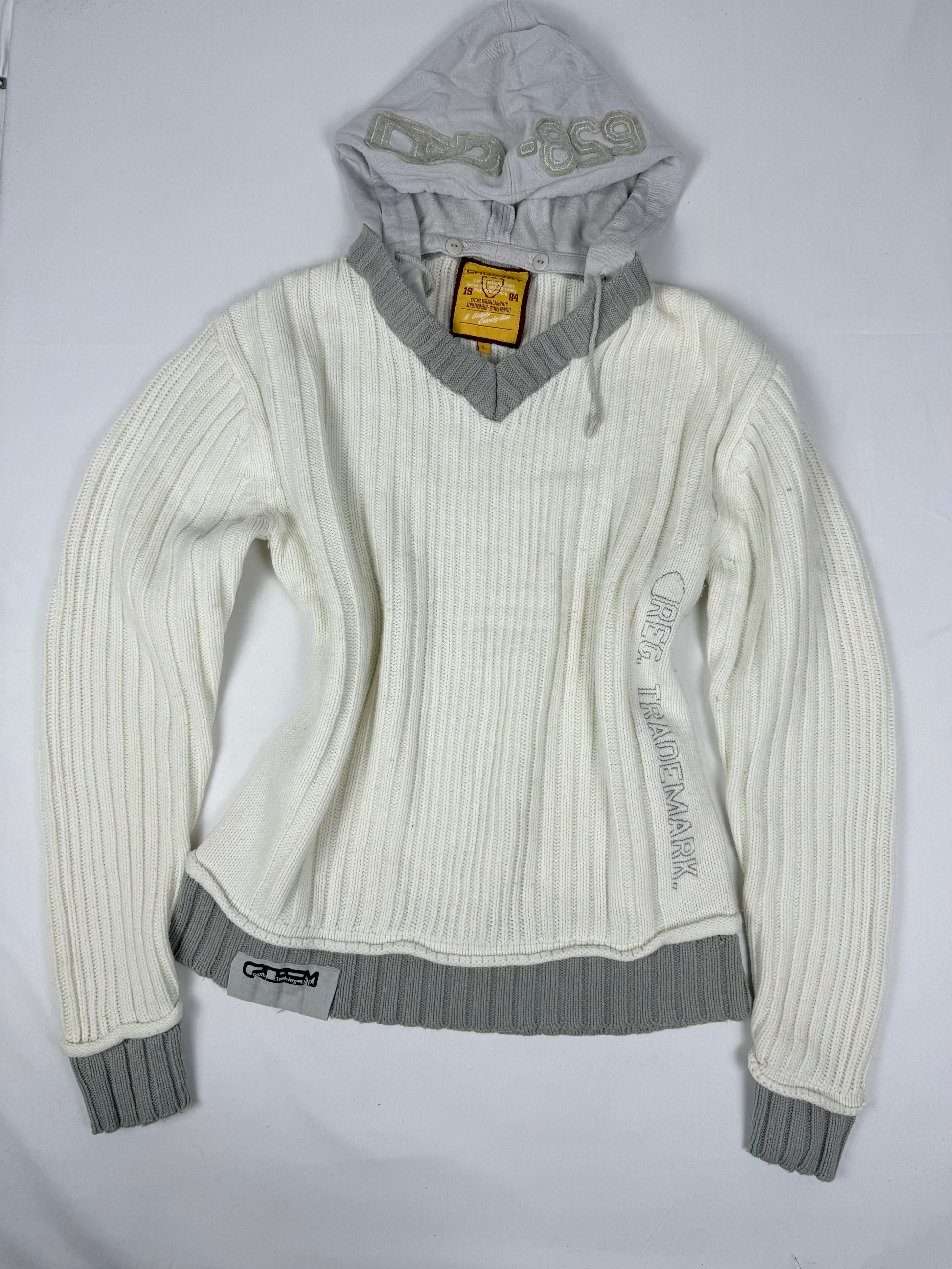 White hooded 100% cotton jumper (XL)