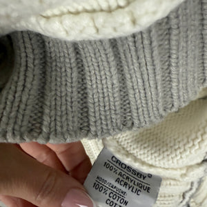 White hooded 100% cotton jumper (XL)