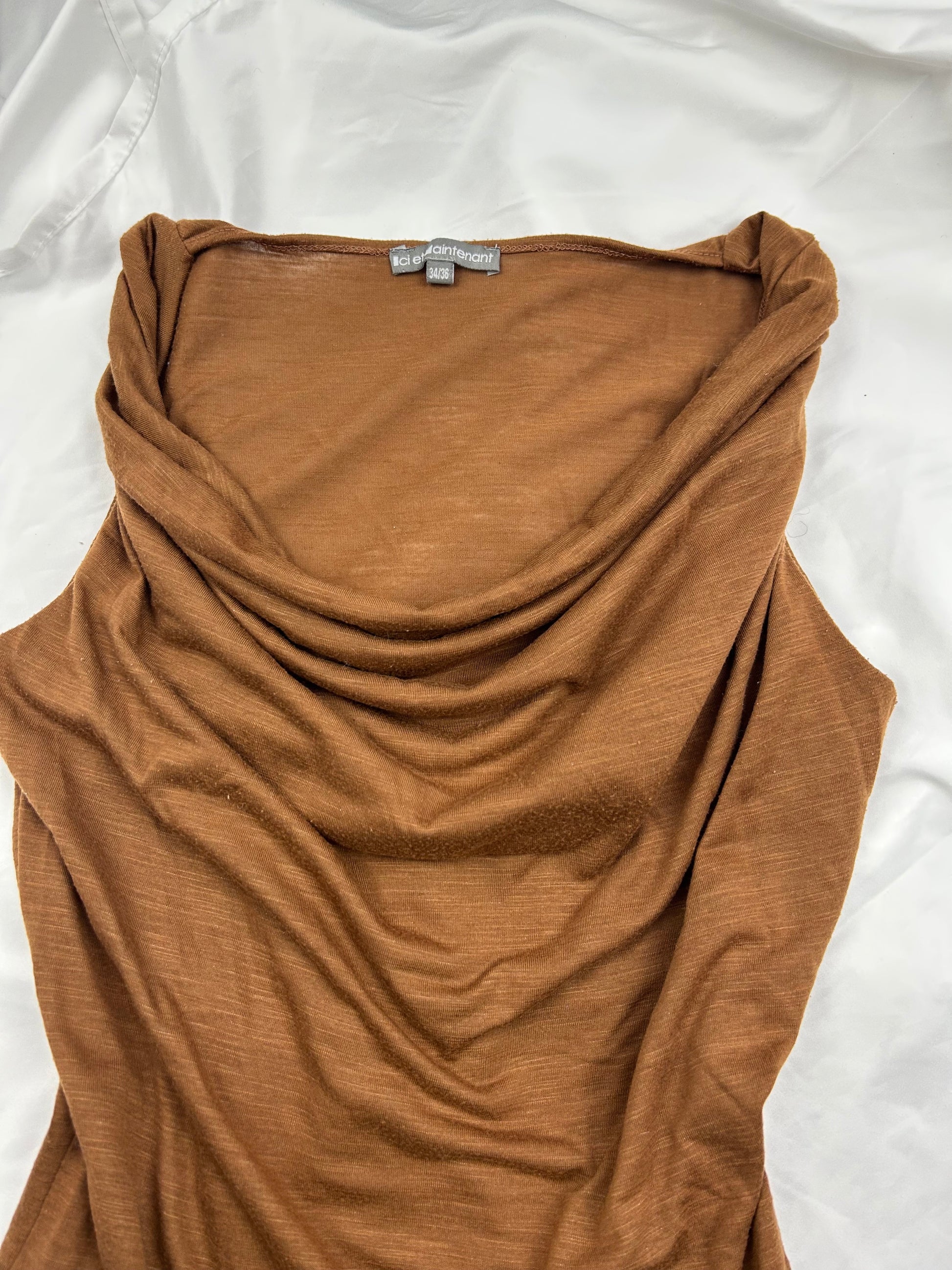 Camel tight fit tank top (S/M)