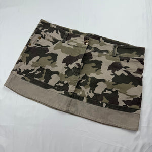 Khaki camo denim low rise mini skirt (M)
