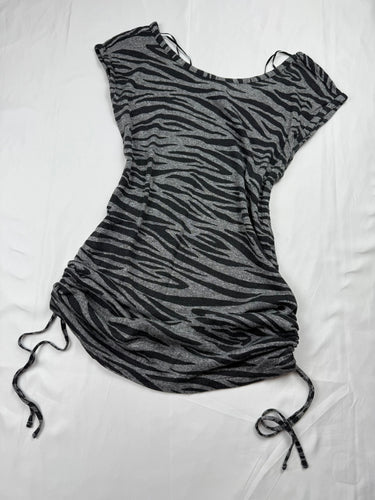 Grey tiger print ruched tee (XS/S)